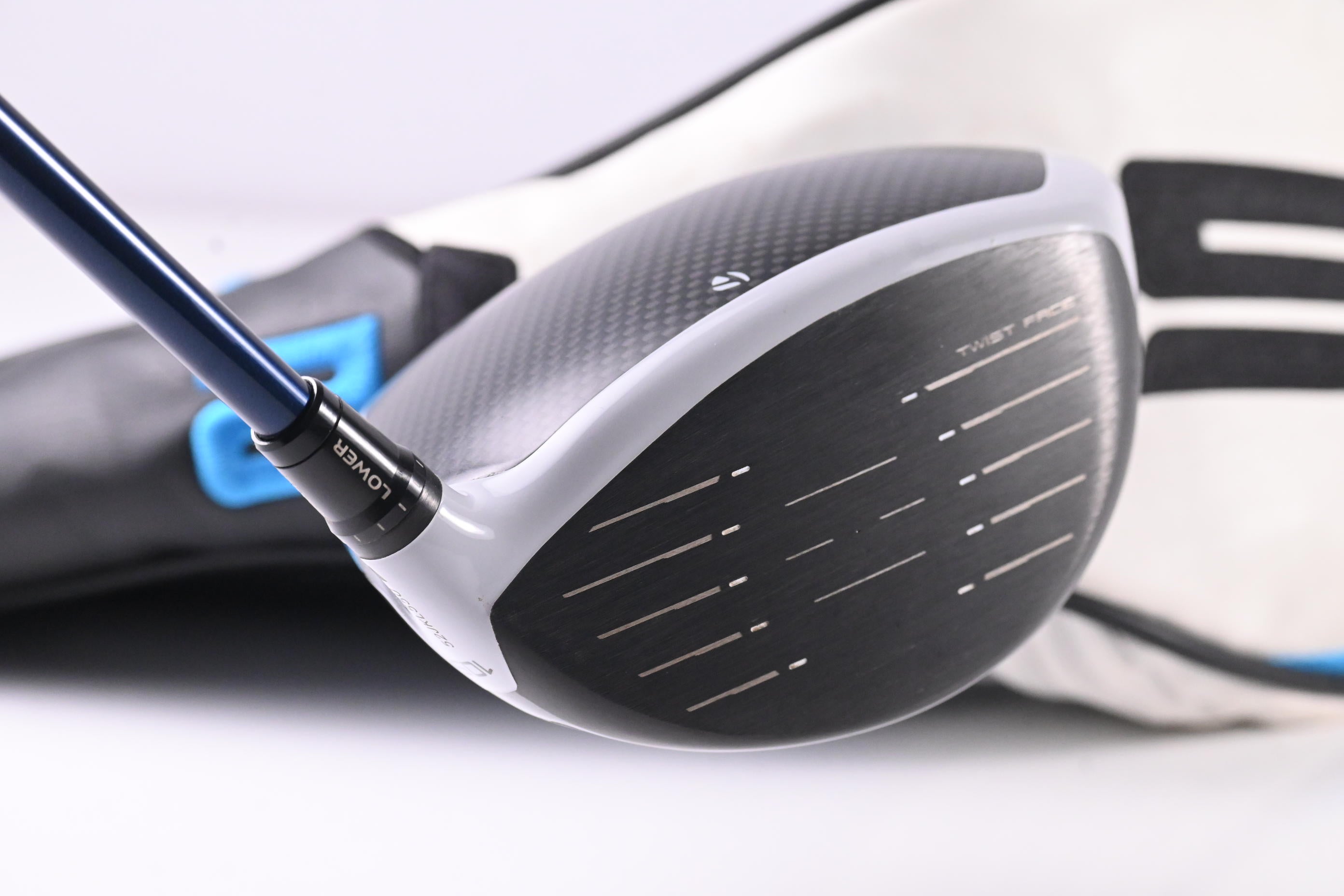 Left Hand Taylormade SIM2 Driver / 10.5 Degree / Regular Flex Ventus Blue 5 Shaft