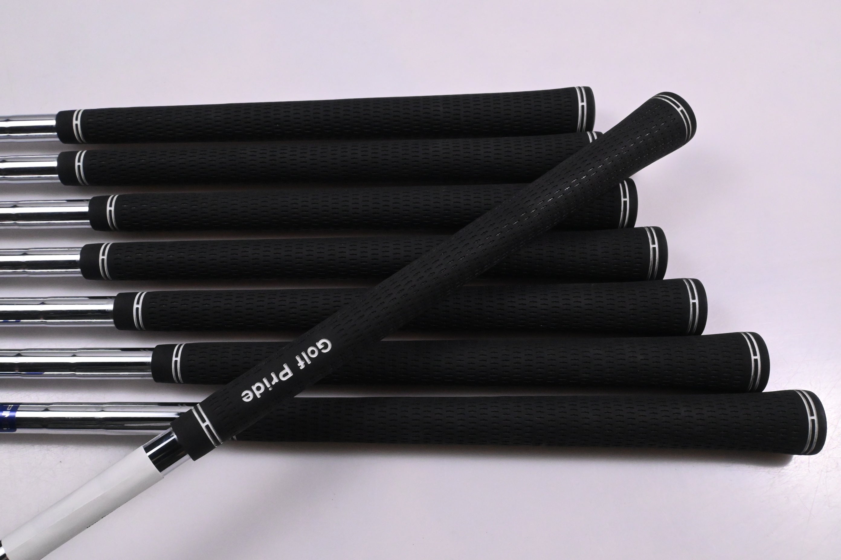 Ping i210 Irons / 4-PW+GW / Black Dot / Regular Flex Ping AWT 2.0 Shafts