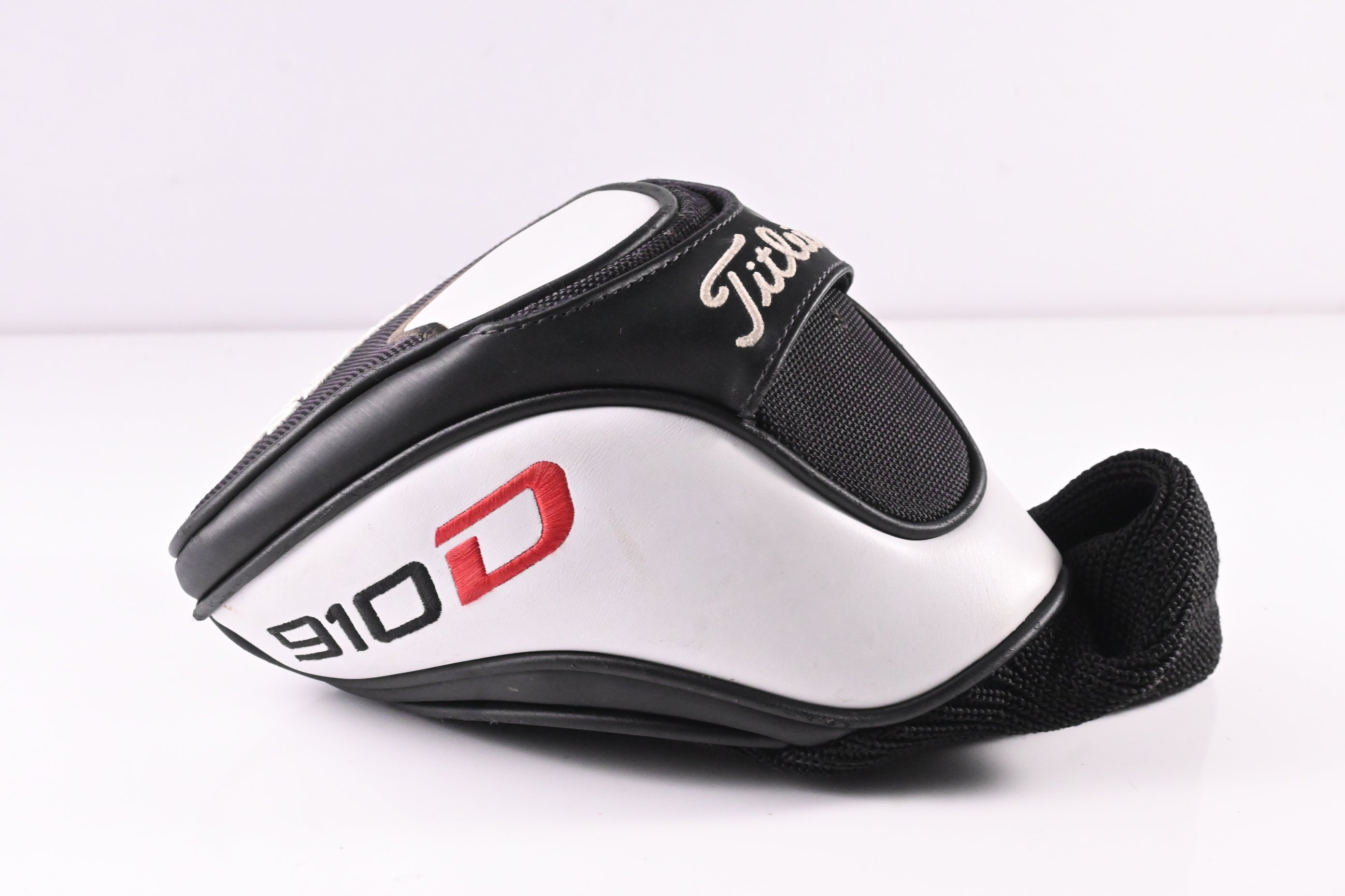 Titleist 910 D2 Driver / 9.5 Degree / Stiff Flex Aldila RIP Alpha 60 Shaft