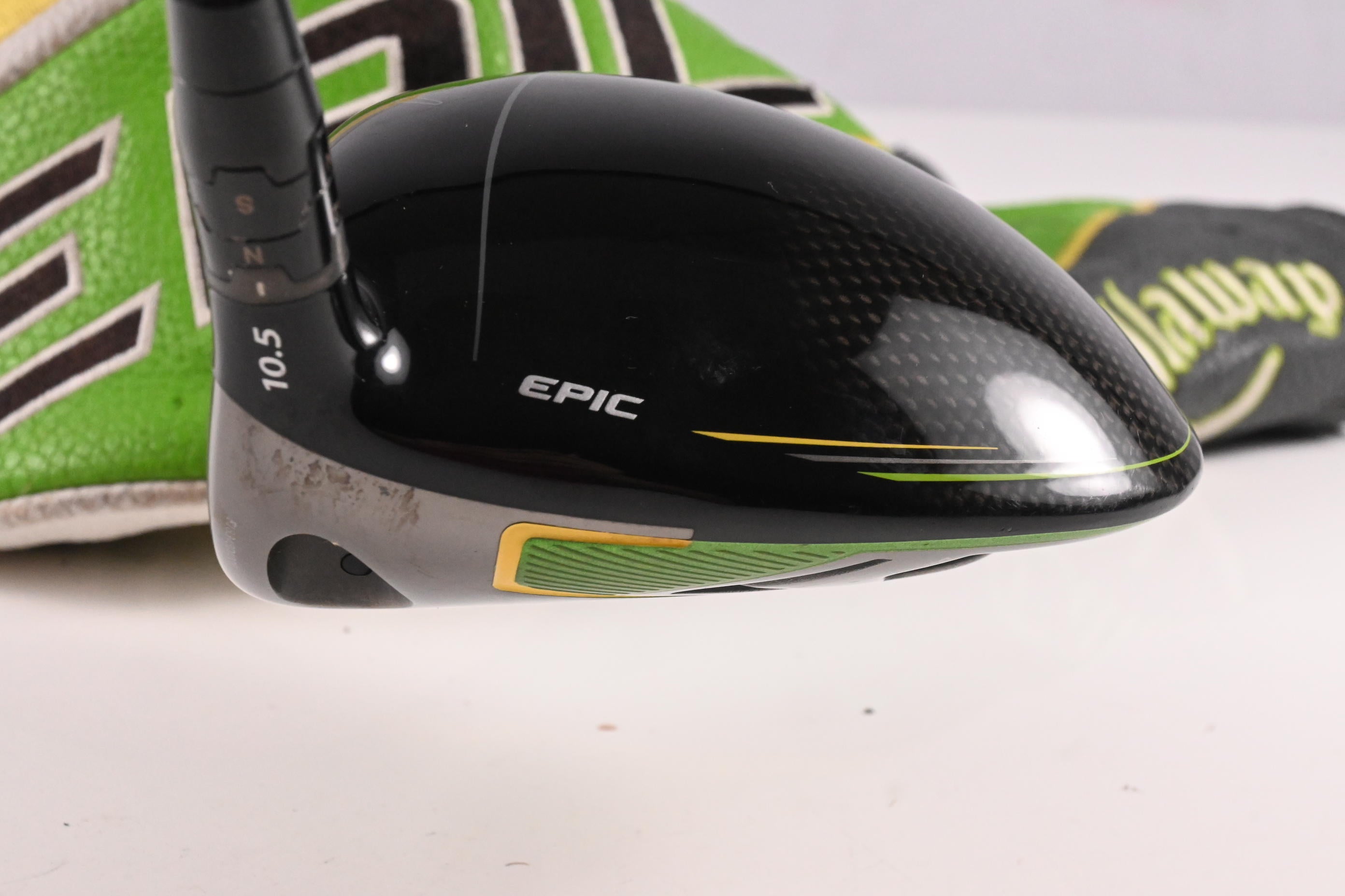 Callaway Epic Flash Driver / 10.5 Degree / Regular Flex Aldila Rogue M-AX 65