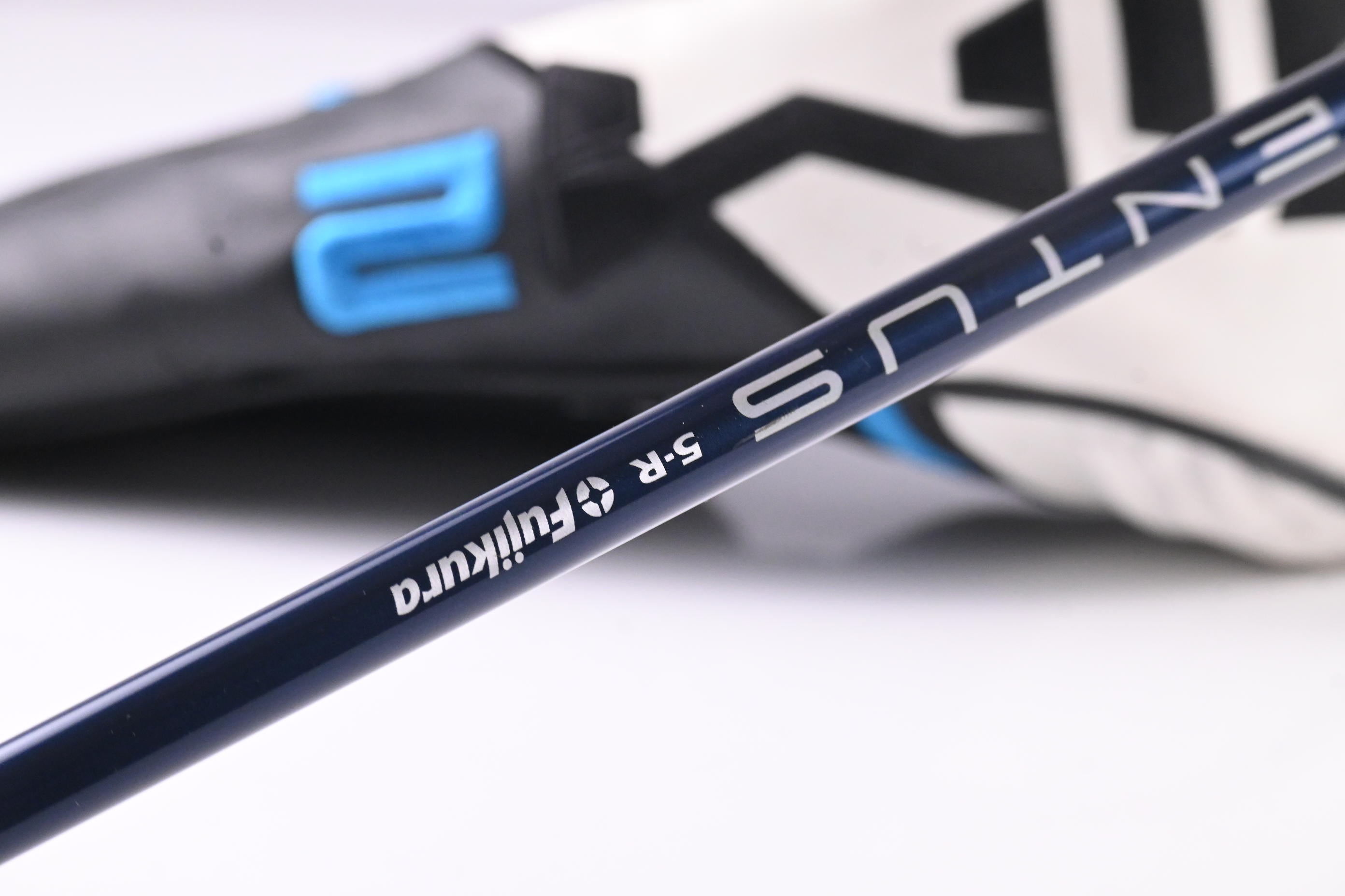 Left Hand Taylormade SIM2 Driver / 10.5 Degree / Regular Flex Ventus Blue 5 Shaft