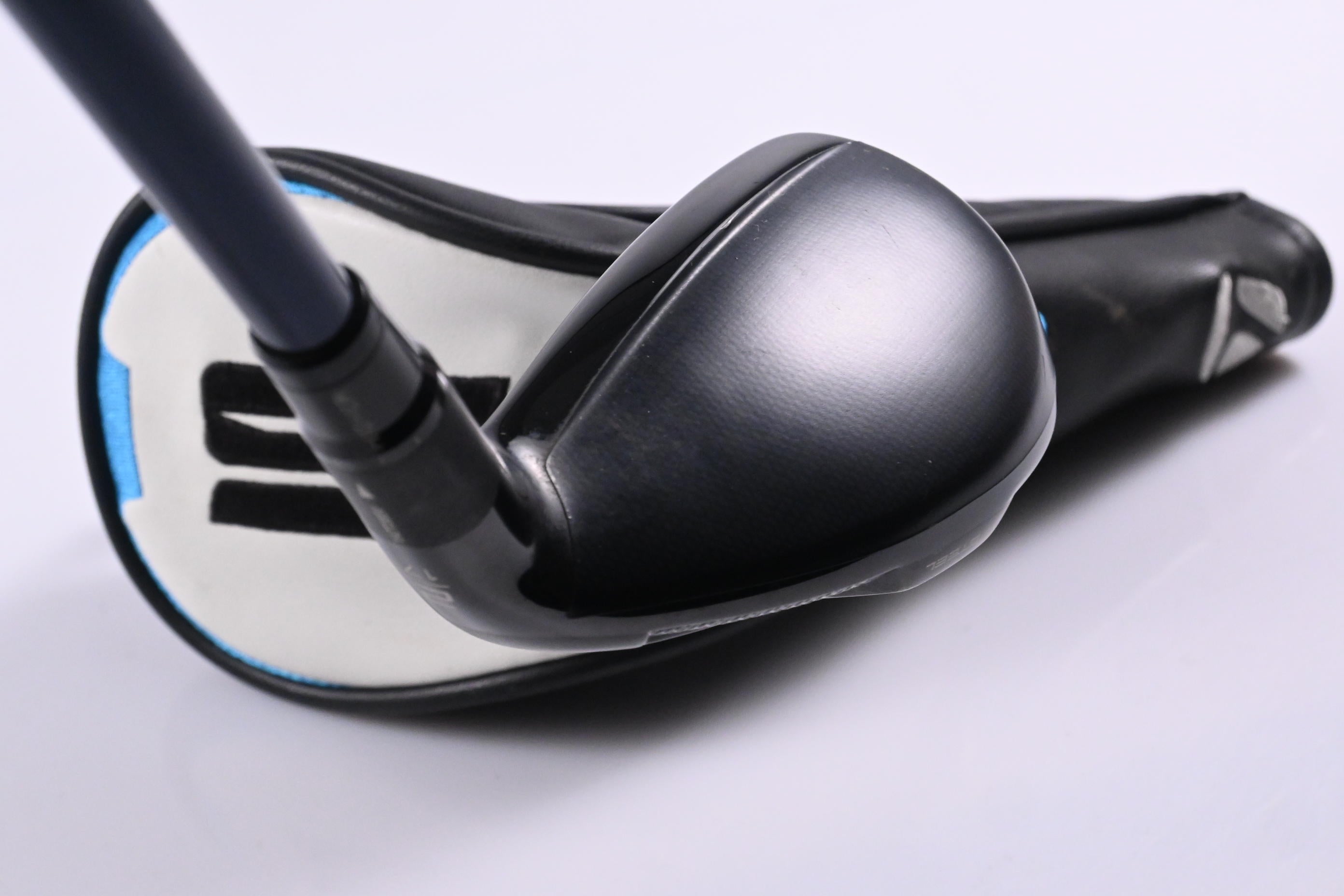 Taylormade SIM2 #2 Hybrid / 17 Degree / Regular Flex Ventus Blue 6 Shaft