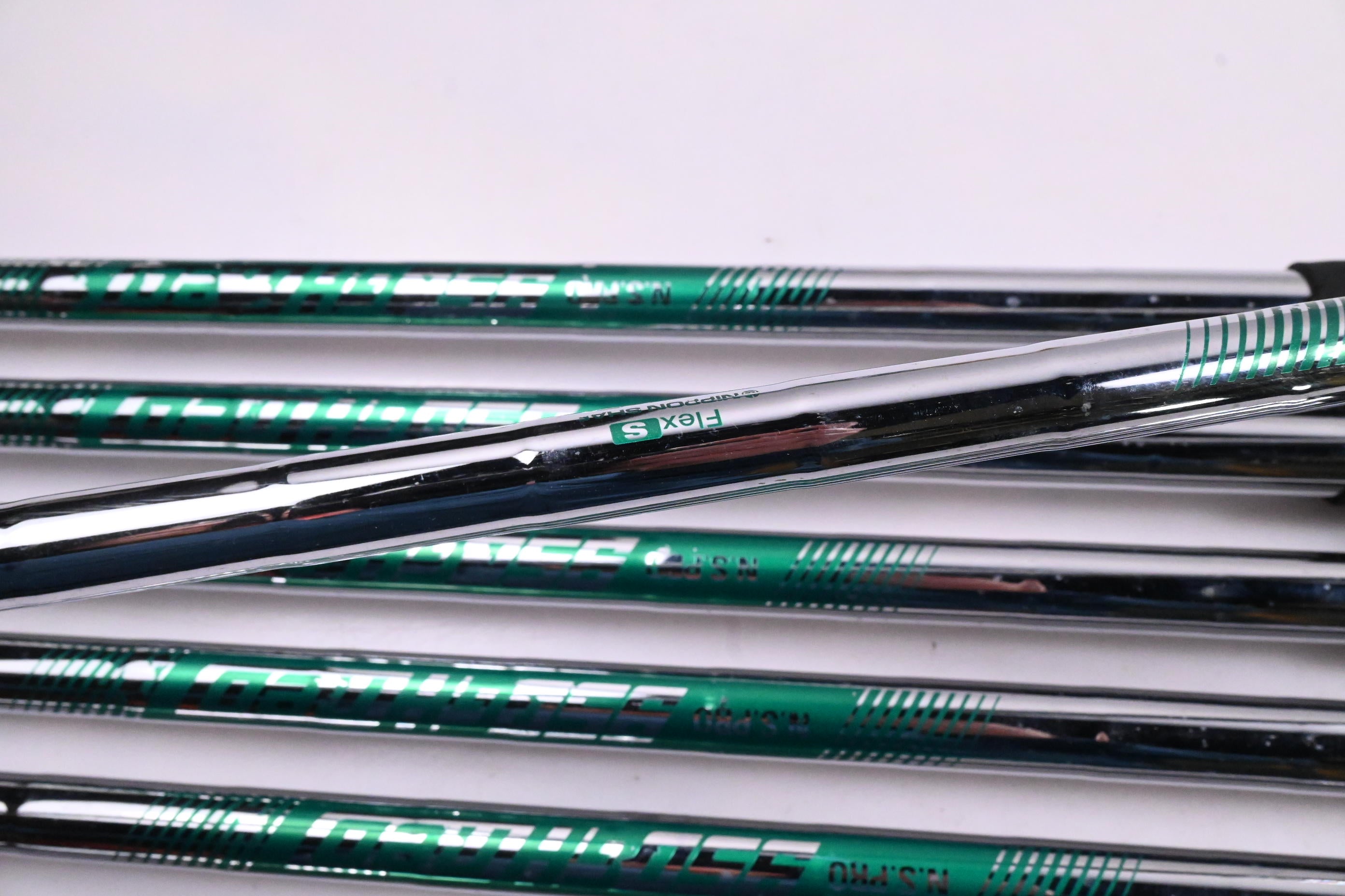 Taylormade P.7CB Irons / 4-PW / Stiff Flex N.S.Pro 950GH Neo Shafts