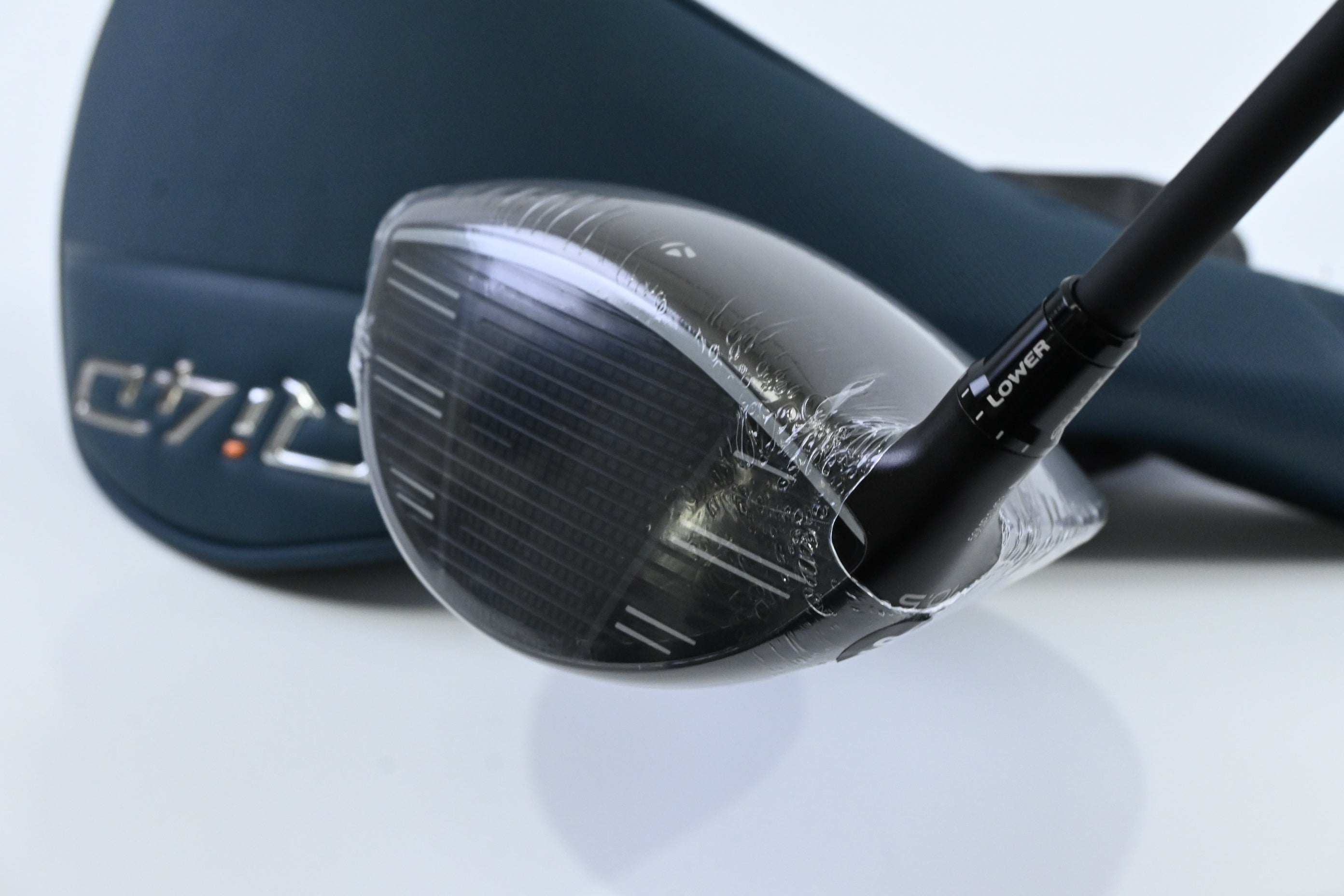 Taylormade Qi4D Max Driver / 10.5 Degree / Stiff Flex Taylormade Reax Blue 50