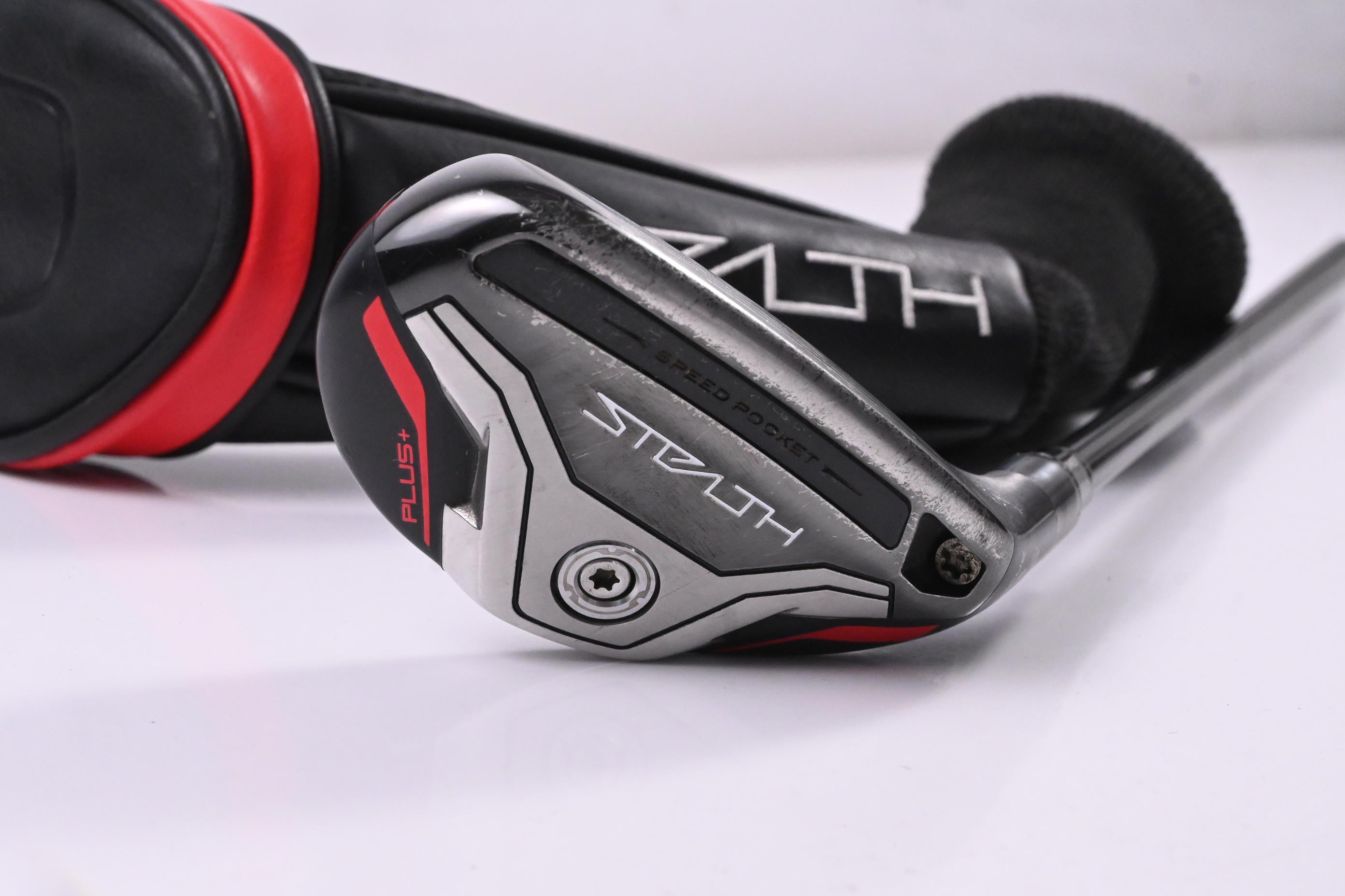 Taylormade Stealth Plus #3 Hybrid / 19.5 Degree / Stiff Flex HZRDUS Smoke Red 80