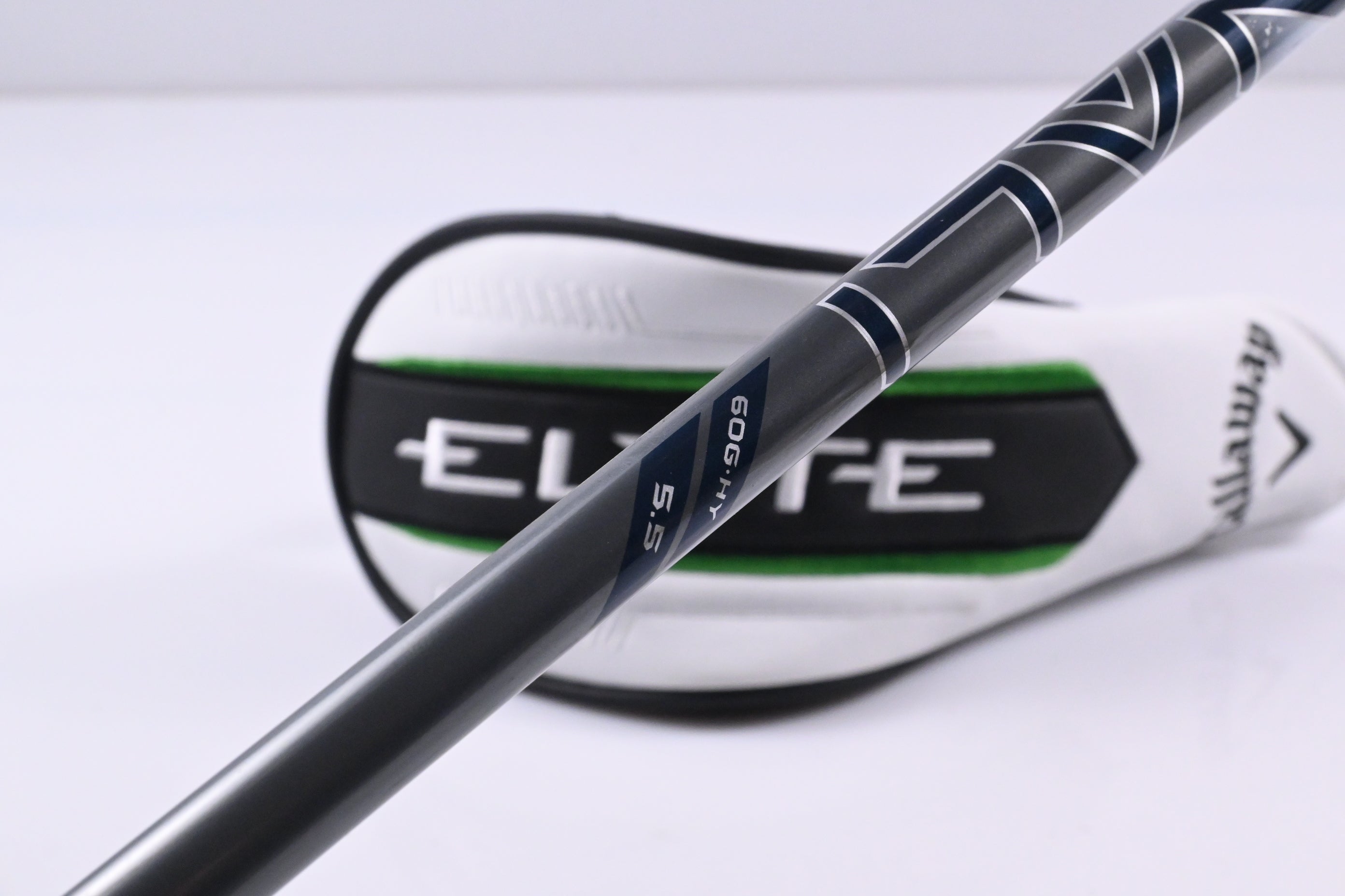 Callaway Elyte X #4 Hybrid / 21 Degree / Regular Flex Denali Charcoal 60 Shaft