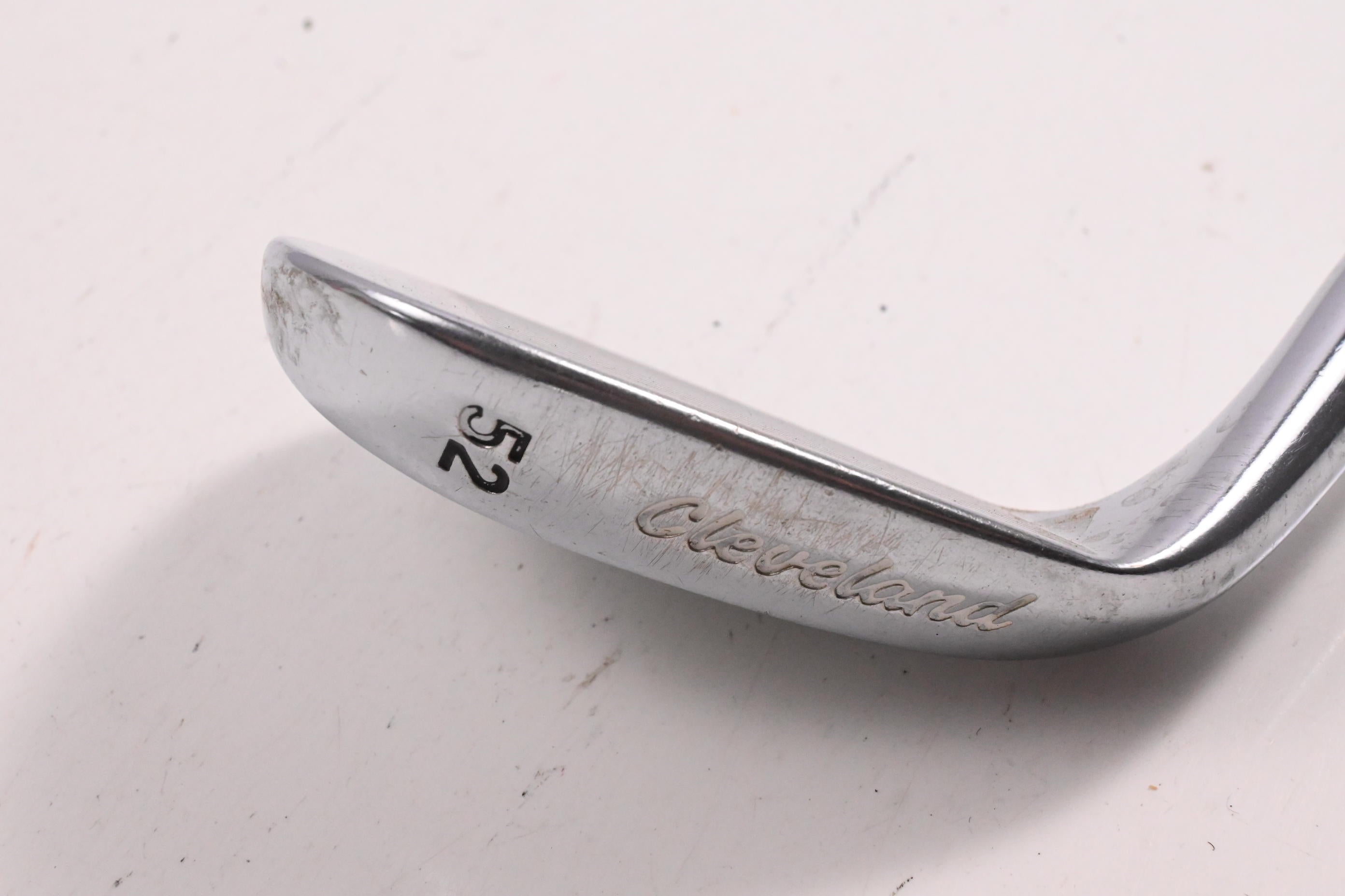 Ladies Cleveland CG14 Gap Wedge / 52 Degree / Ladies Flex Graphite Design YSQT49