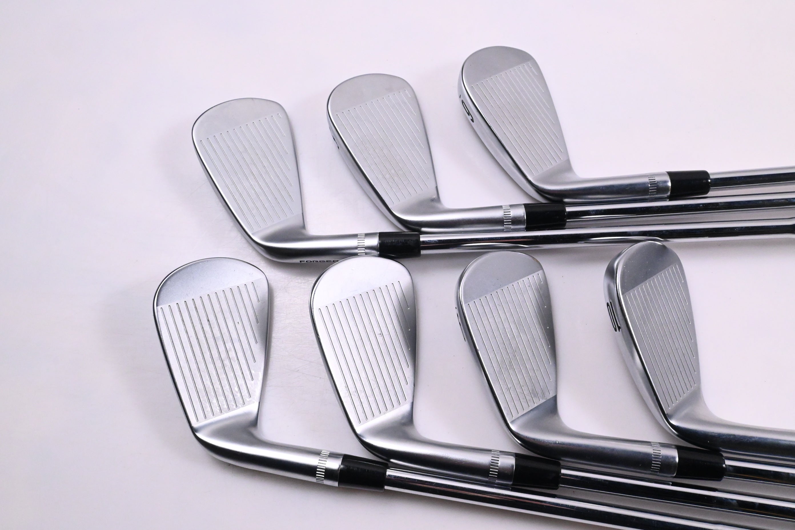 Callaway Apex CB 24 Irons / 4-PW / Stiff Flex Dynamic Gold Mid S300 115 Shaft
