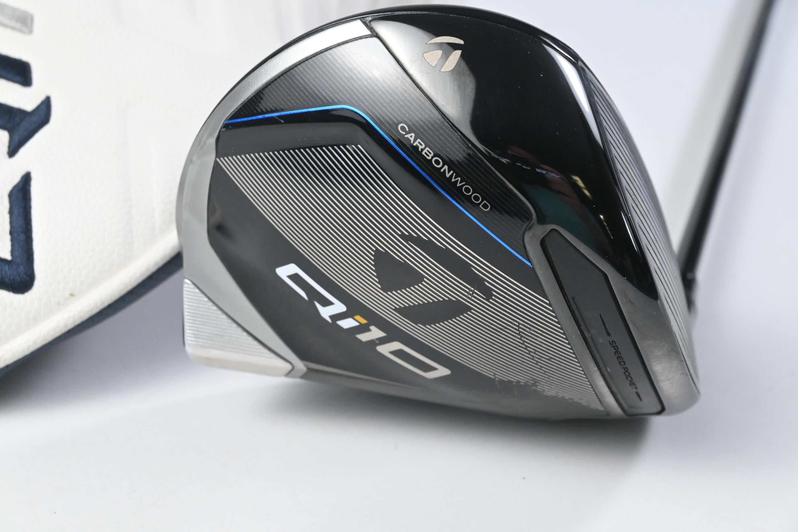 Taylormade Qi10 Driver / 10.5 Degree / Regular Flex Fujikura Ventus TR Blue 5