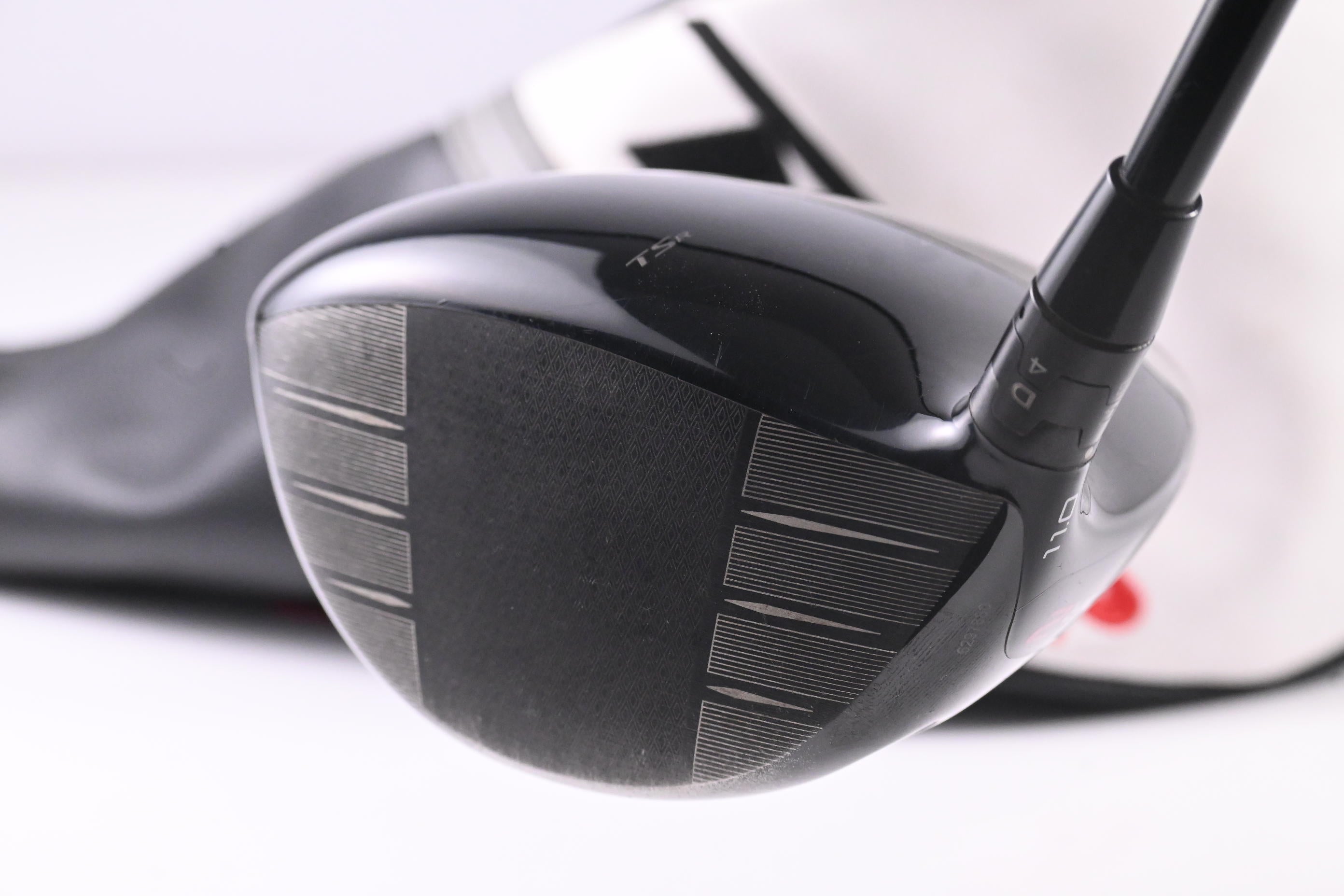 Titleist TSR2 Driver / 11 Degree / Regular Flex HZRDUS Smoke RDX 60 Shaft