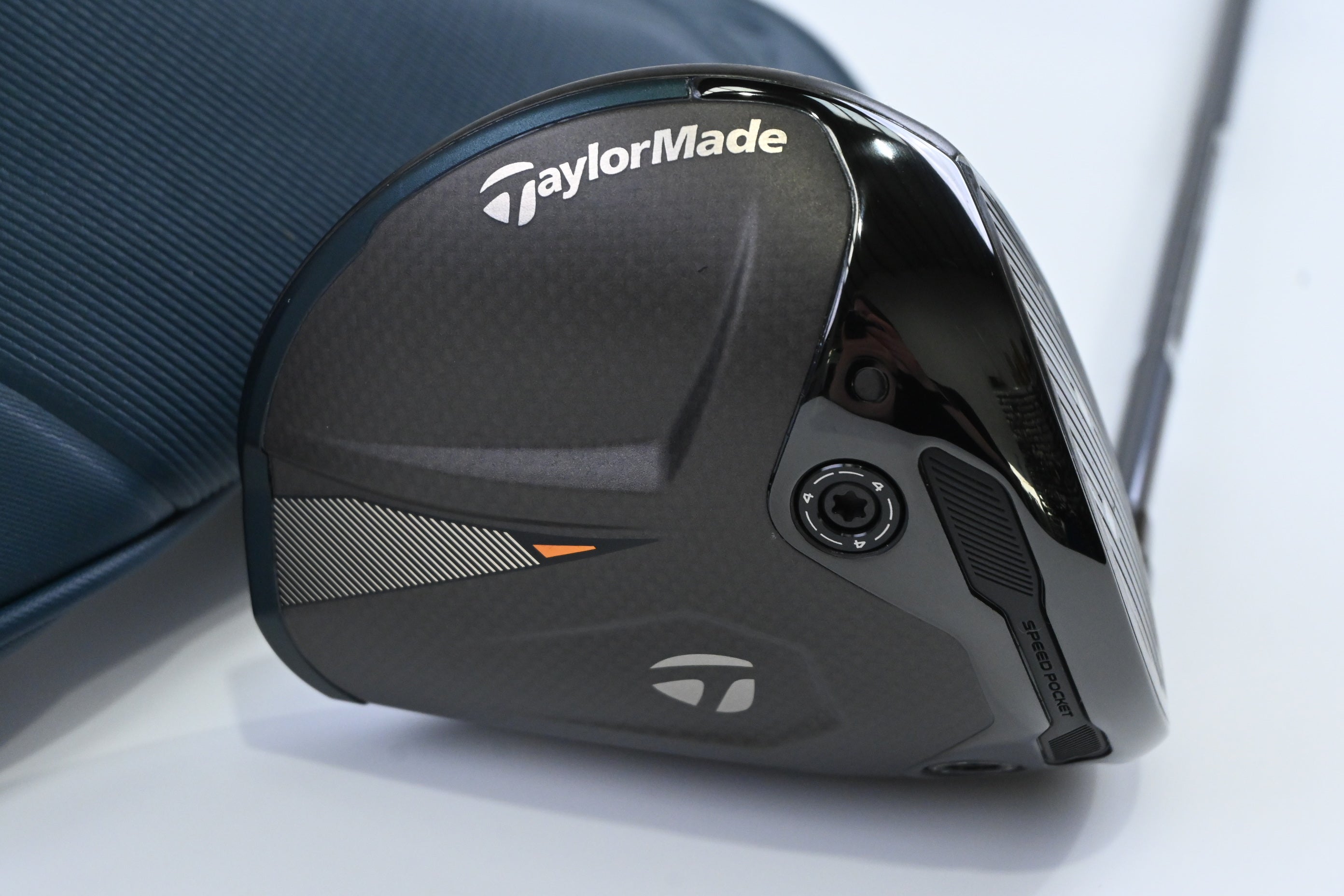 Taylormade Qi4D Driver / 10.5 Degree / Regular Flex Diamana S+ 60 Shaft