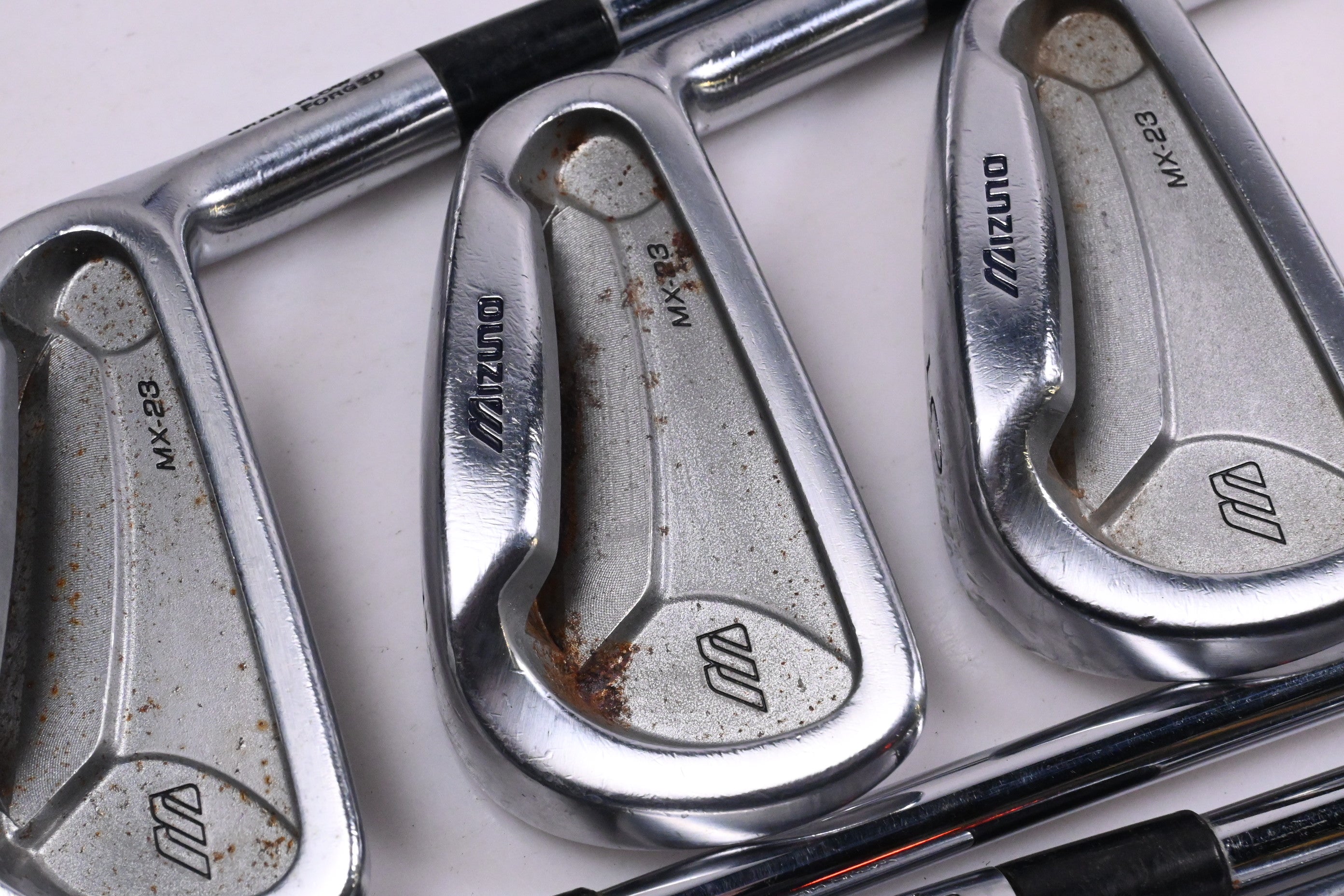 Mizuno MX-23 Irons / 3-9i / Regular Flex Dynamic Gold Lite R300 Shafts