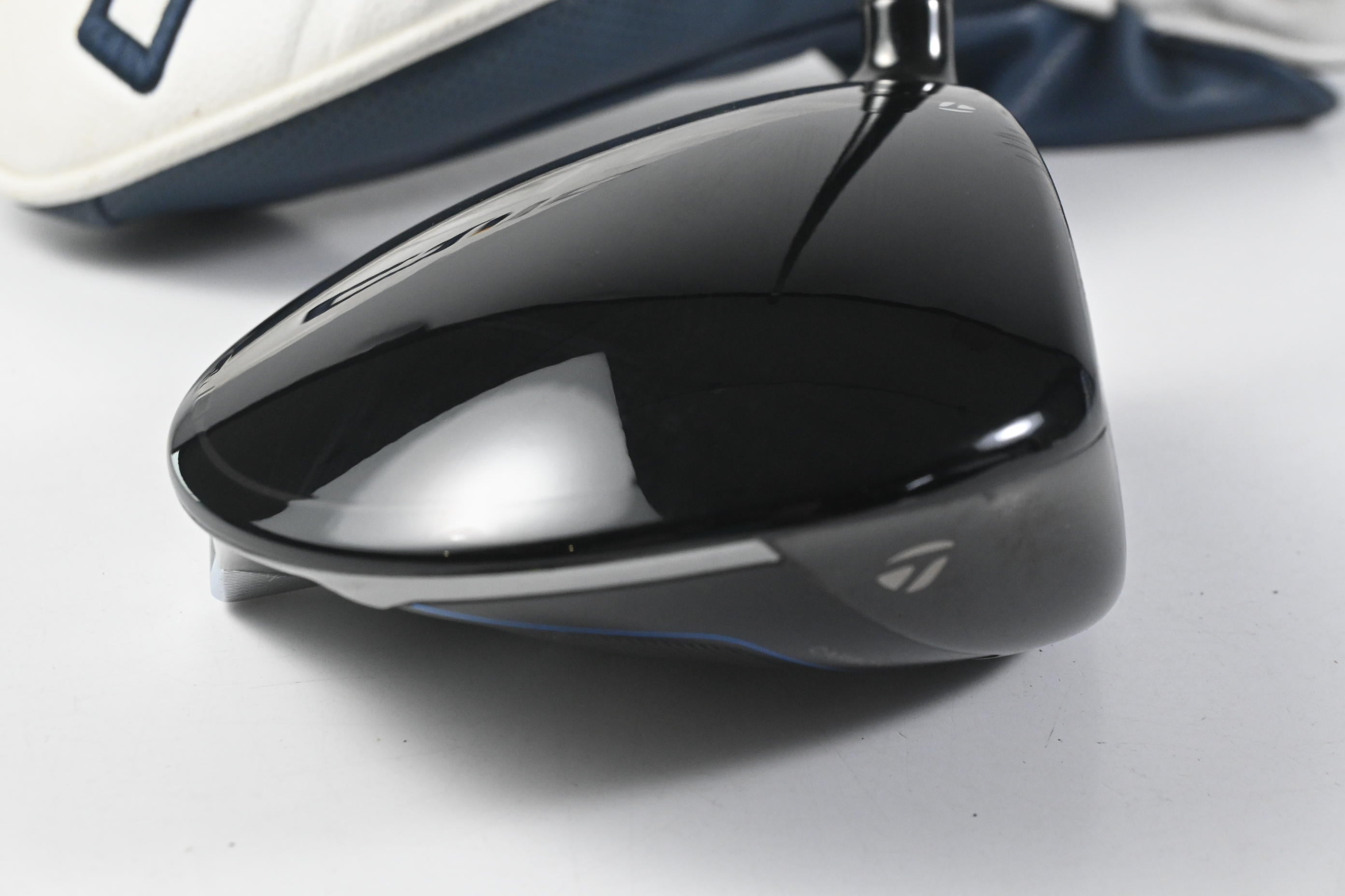 Taylormade Qi10 Driver / 10.5 Degree / Regular Flex Fujikura Ventus TR Blue 5