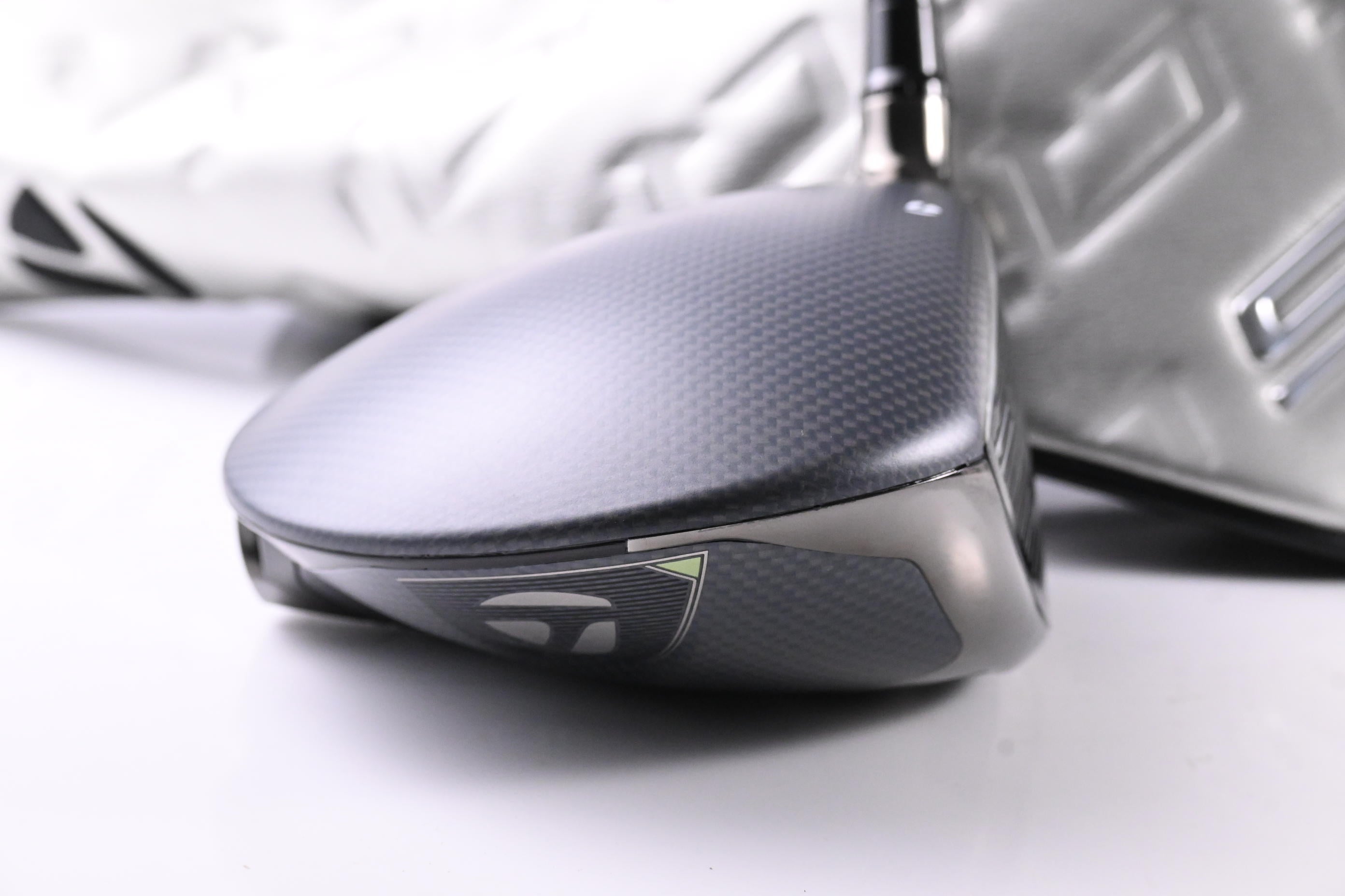 Taylormade Qi35 LS Driver / 9 Degree / Stiff Flex Kai'li CB Blue Dark Waves 60
