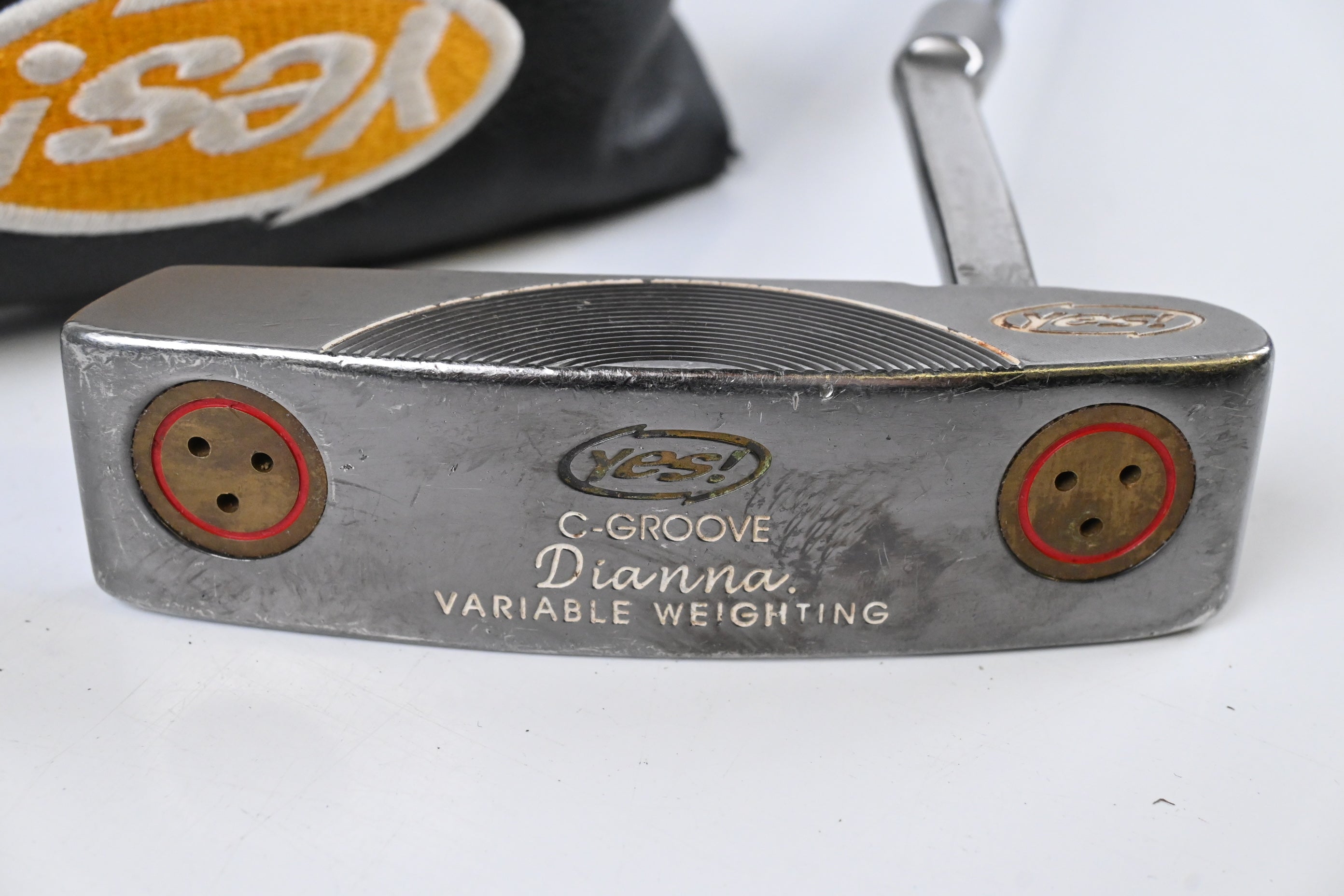 Yes! C-Groove Dianna Putter / 34 Inch