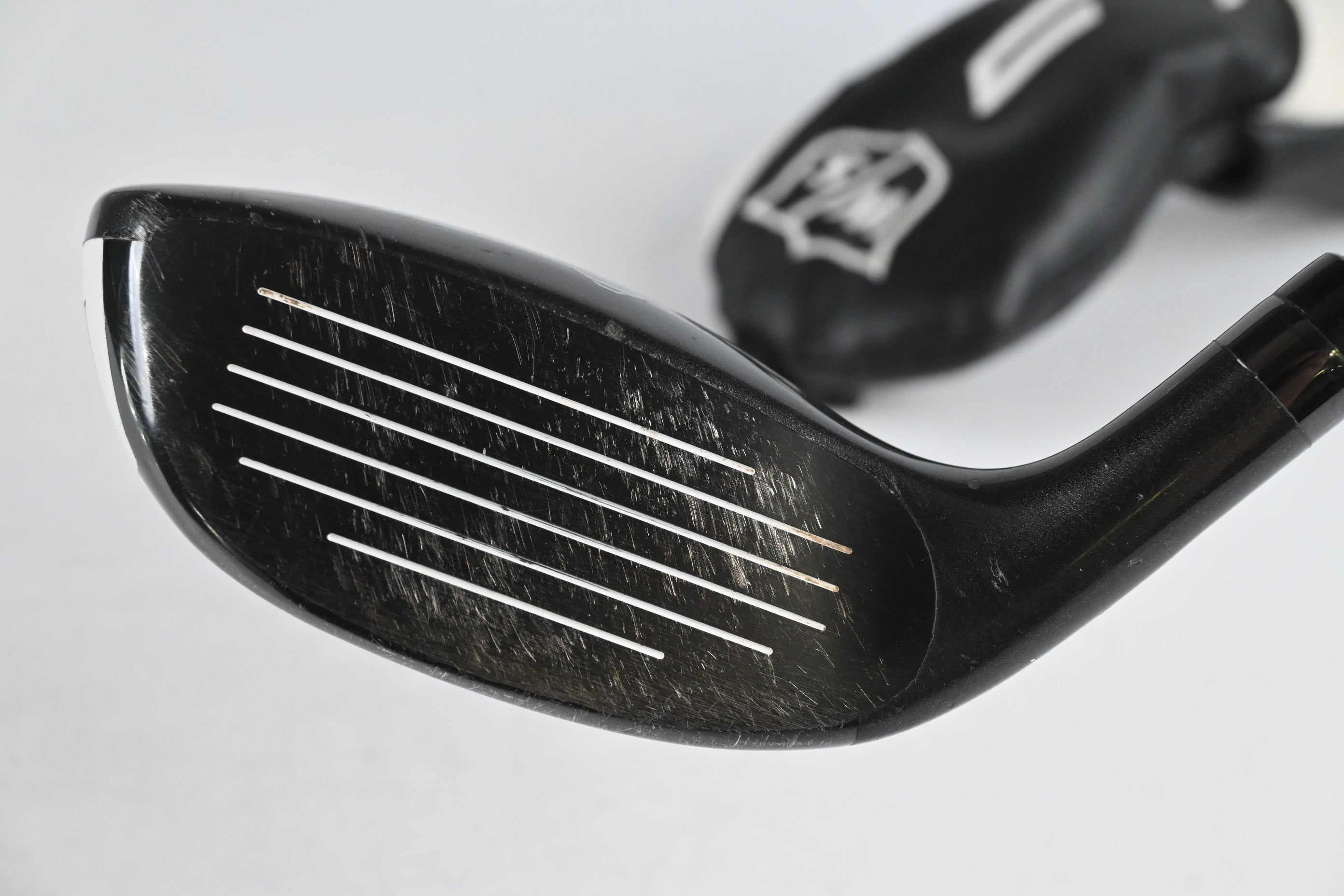Wilson Launch Pad #3 Hybrid / 19.5 Degree / Senior Flex Helium Black 65 Shaft
