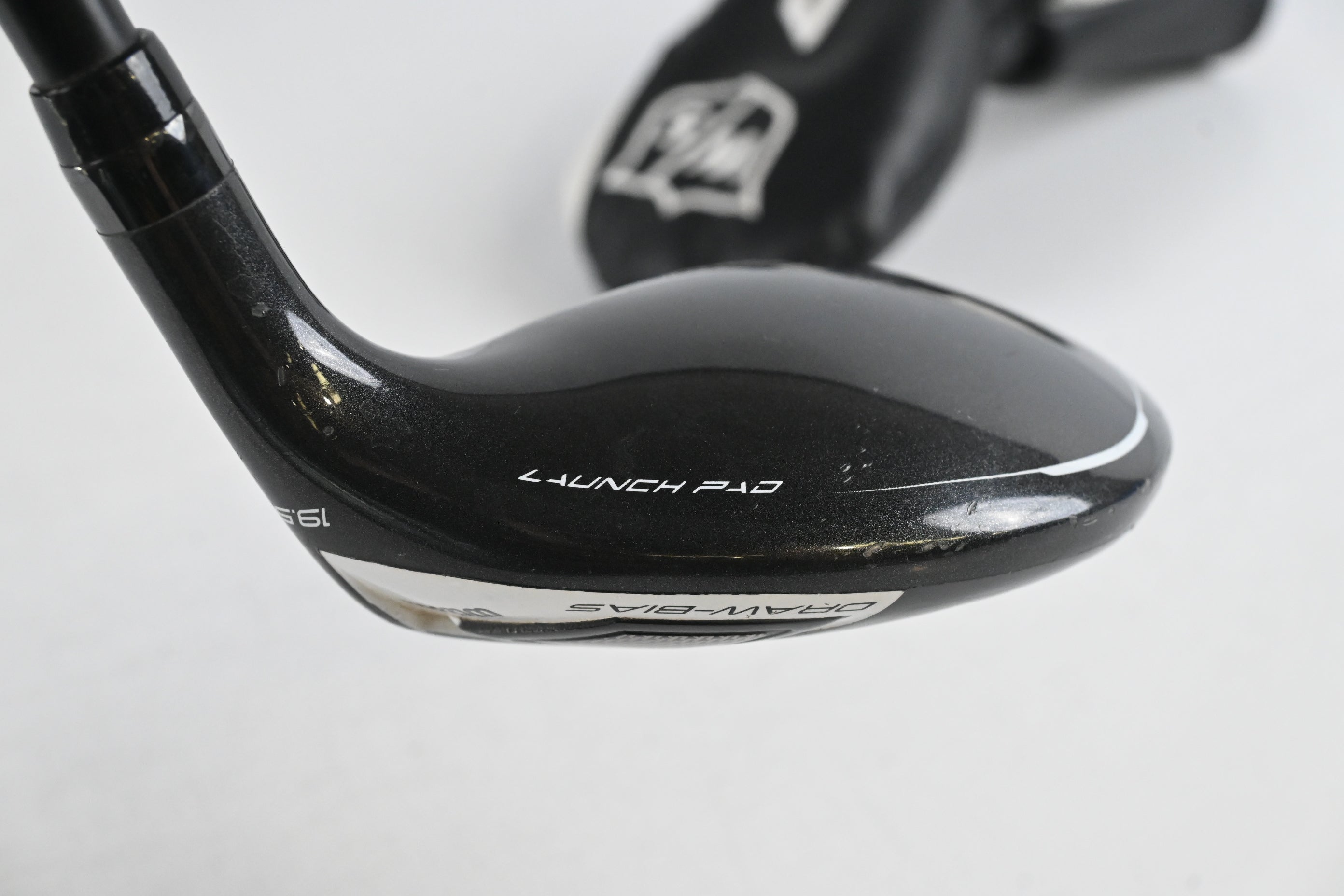 Wilson Launch Pad #3 Hybrid / 19.5 Degree / Senior Flex Helium Black 65 Shaft