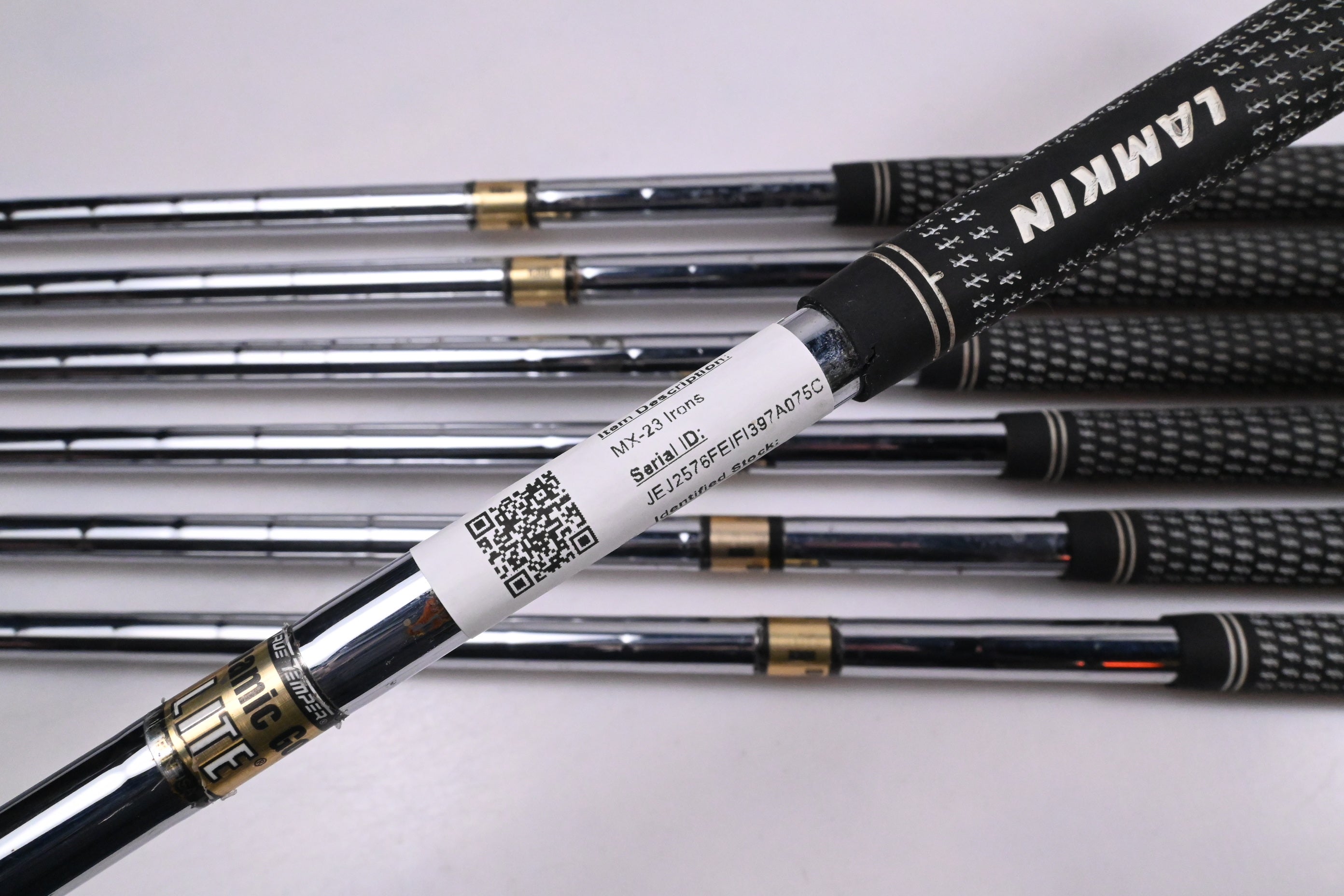 Mizuno MX-23 Irons / 3-9i / Regular Flex Dynamic Gold Lite R300 Shafts