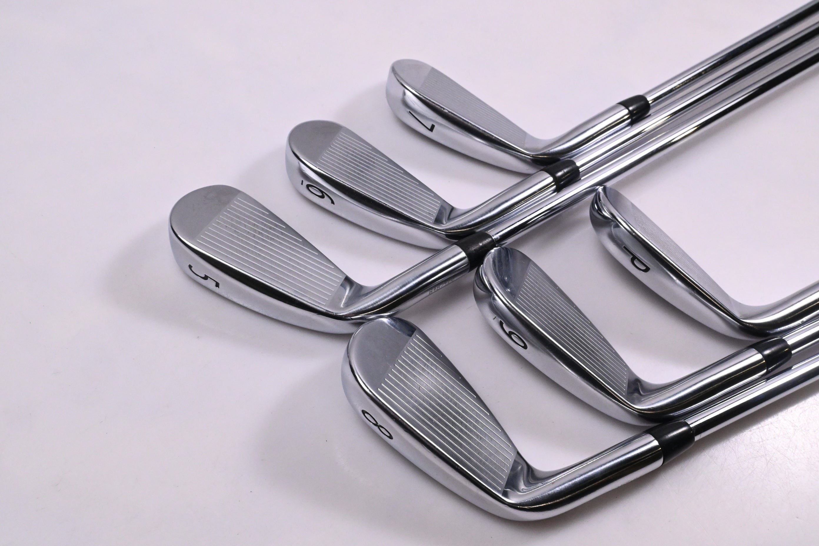 Titleist 718 AP3 Irons / 5-9i / Regular Flex AMT Red R300 Shafts
