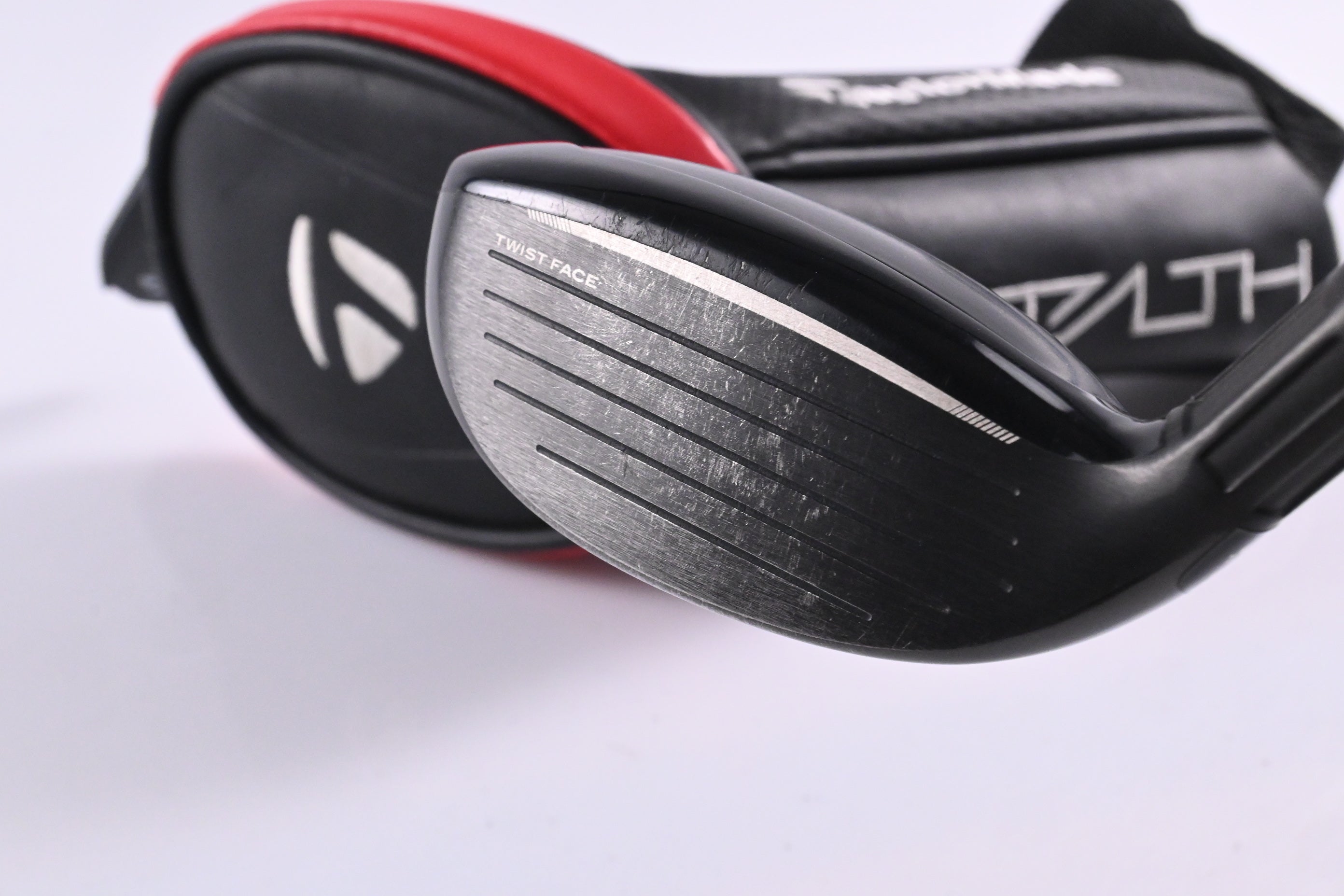 Taylormade Stealth #3 Hybrid / 19 Degree / X-Flex HZRDUS Smoke RDX Red 80 Shaft
