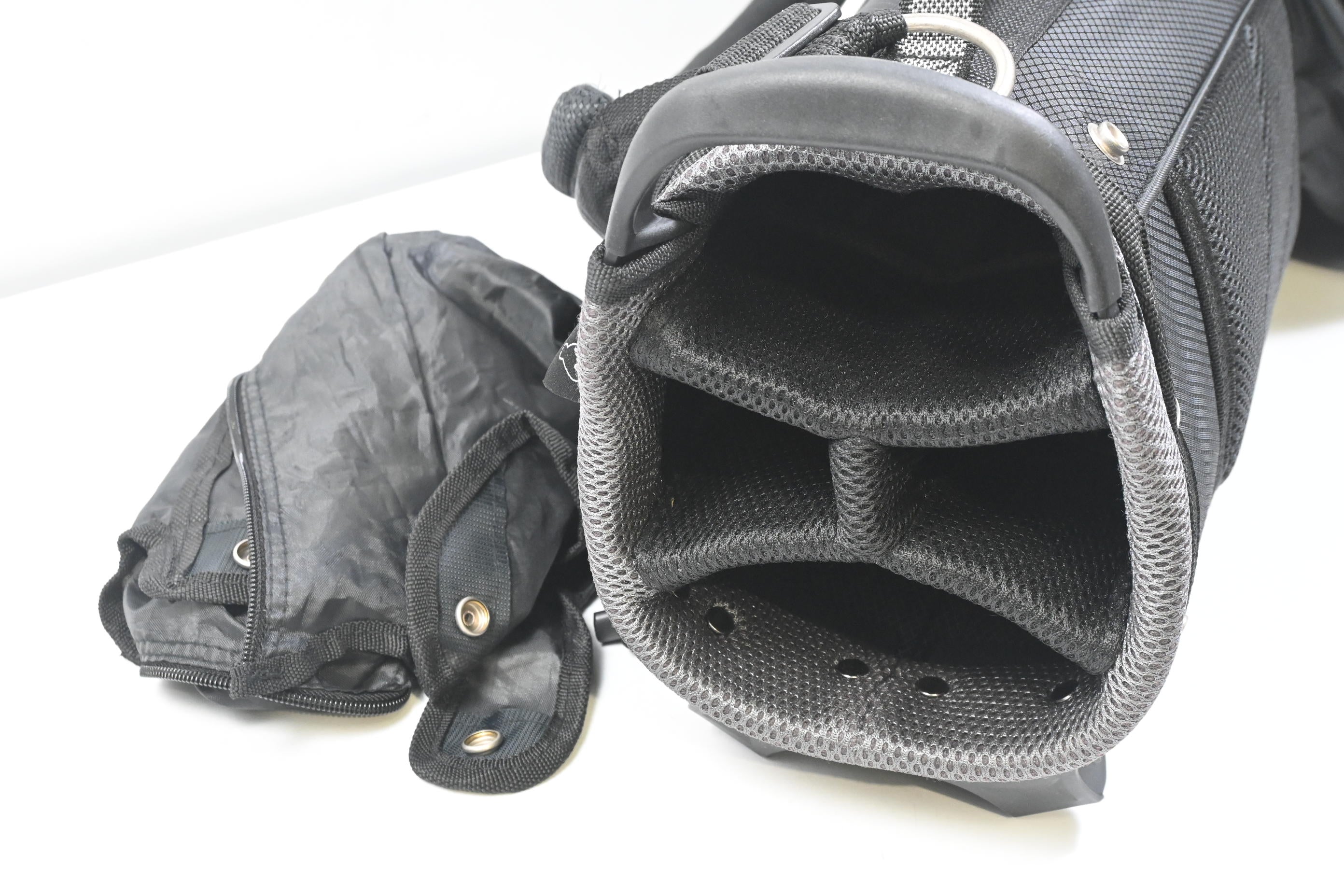 Fazer 2.5 Stand Bag / 4-Way Divider / Black