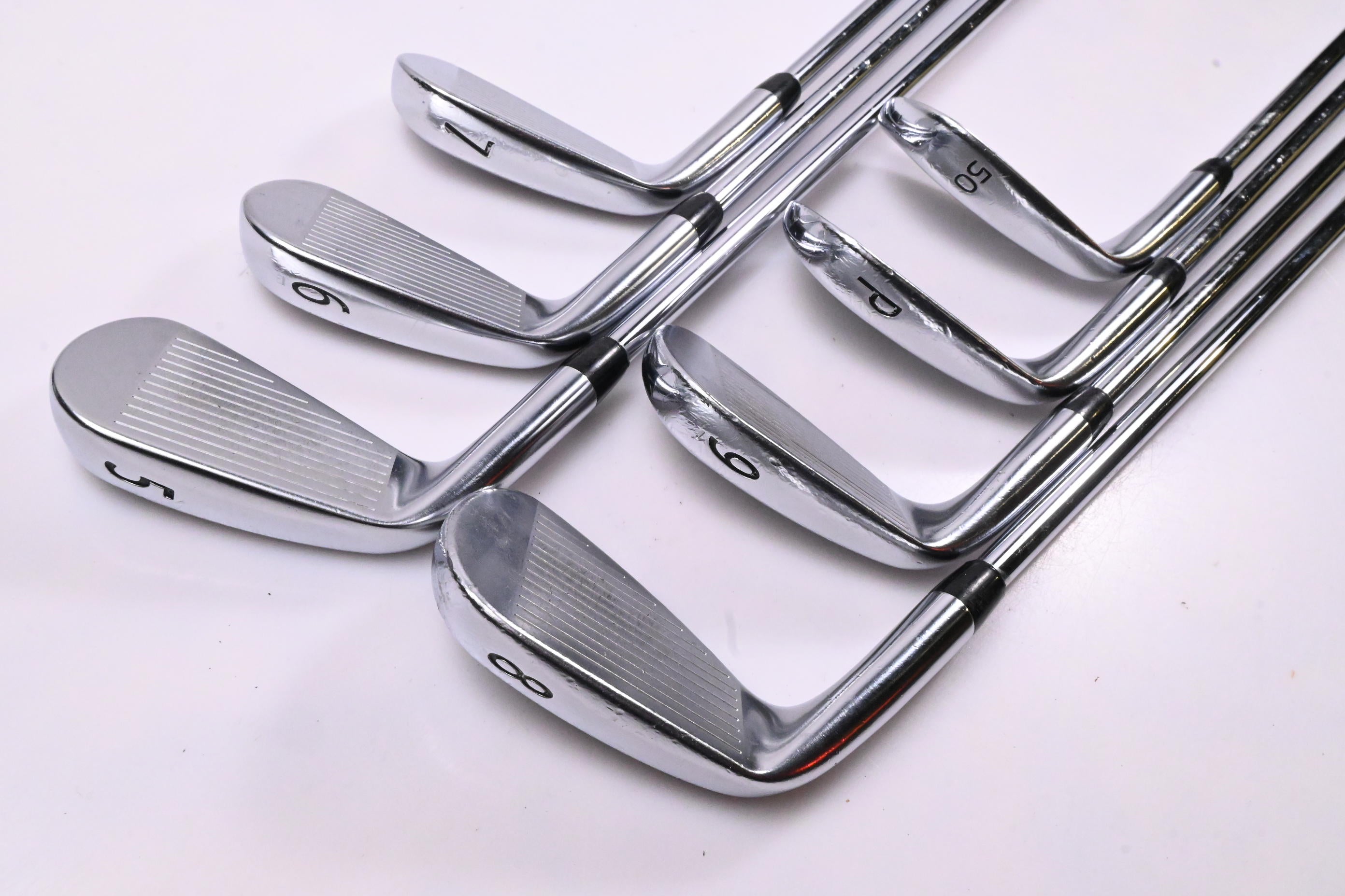 Titleist 718 AP2 Irons / 5-PW+50° / Regular Flex AMT Red R300 Shafts