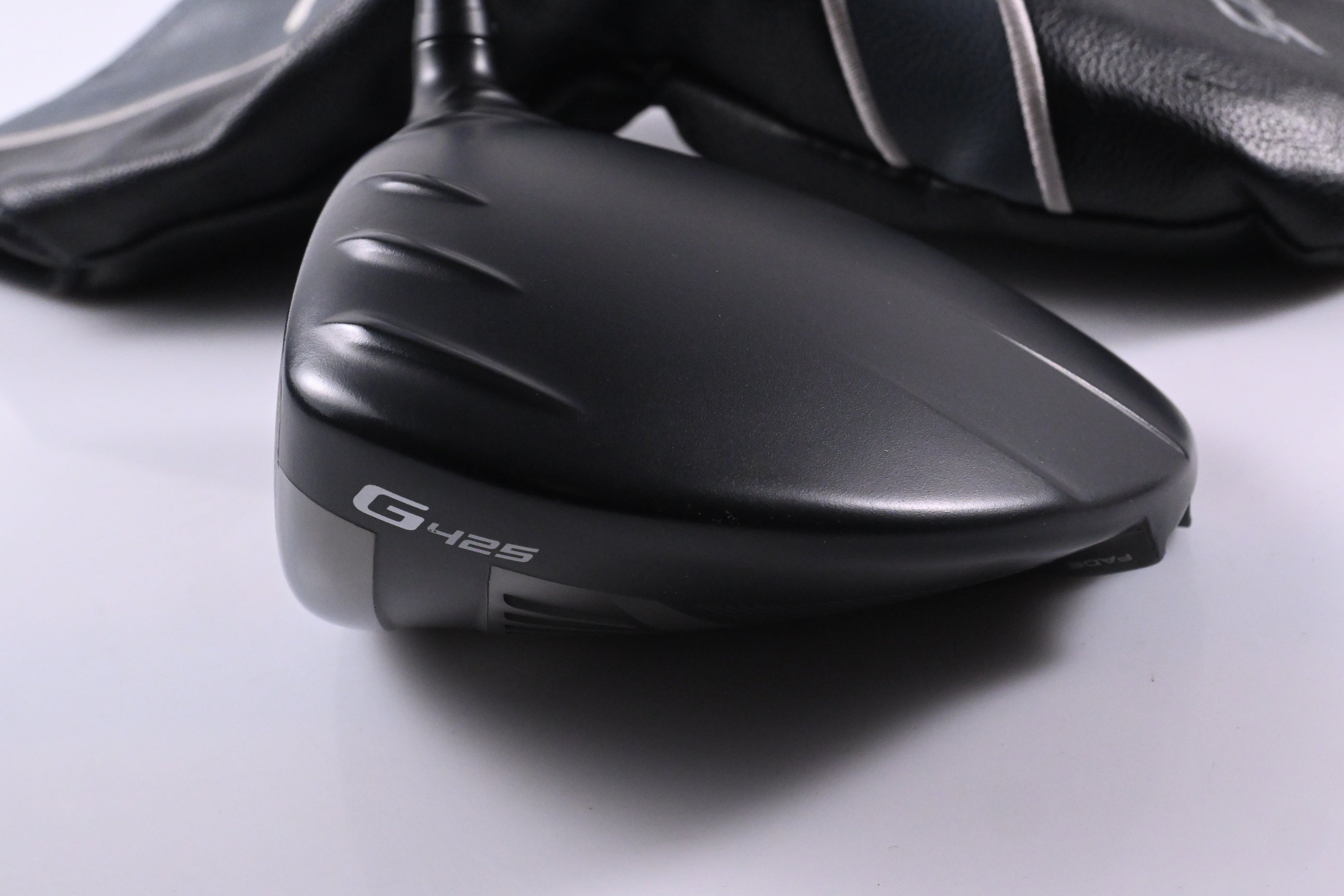 Left Hand Ping G425 Max Driver / 10.5 Degree / Regular Flex Ping Alta CB Slate 55 Shaft