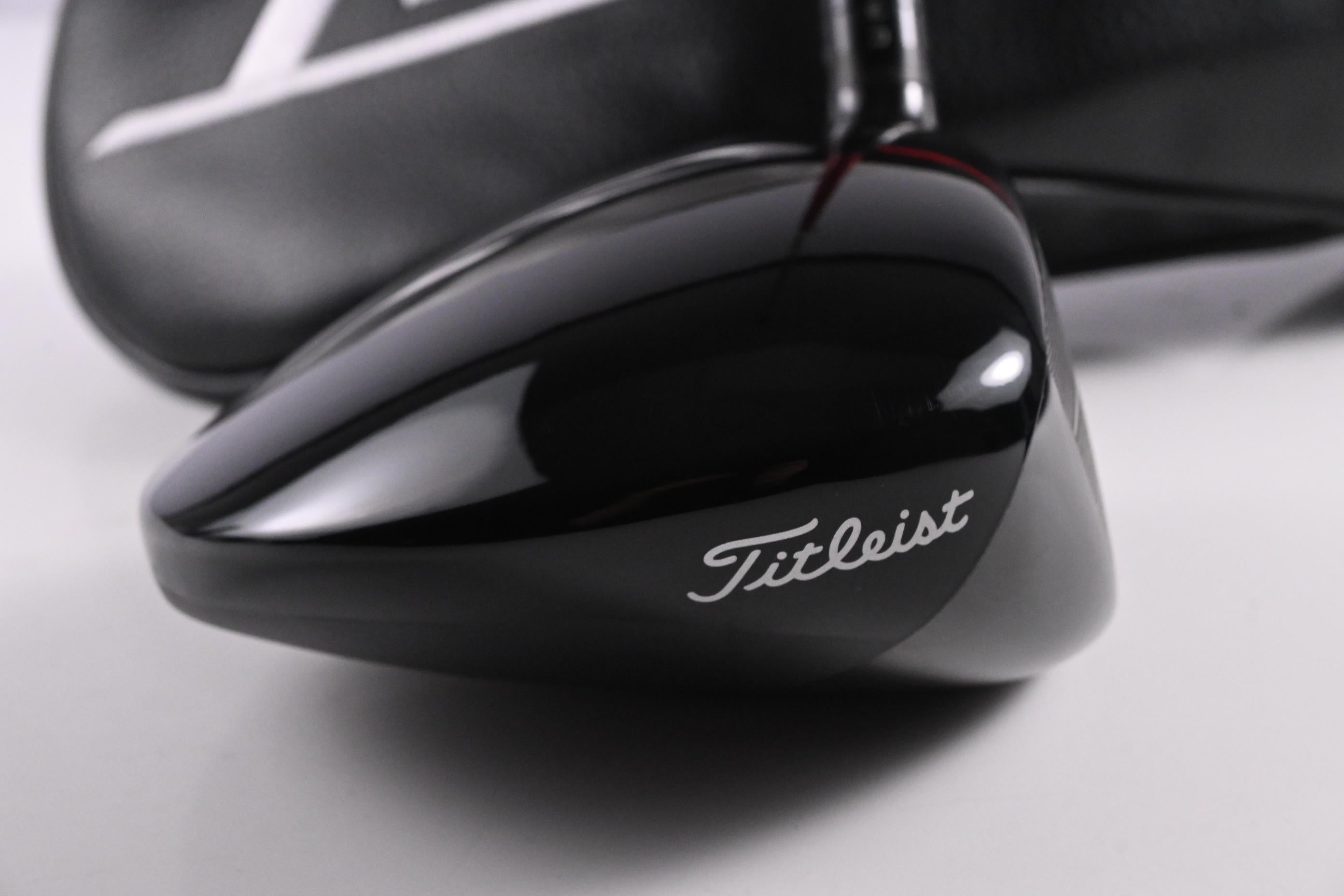 Titleist GT3 Driver / 10 Degree / Regular Flex Project X Denali Red 50 Shaft