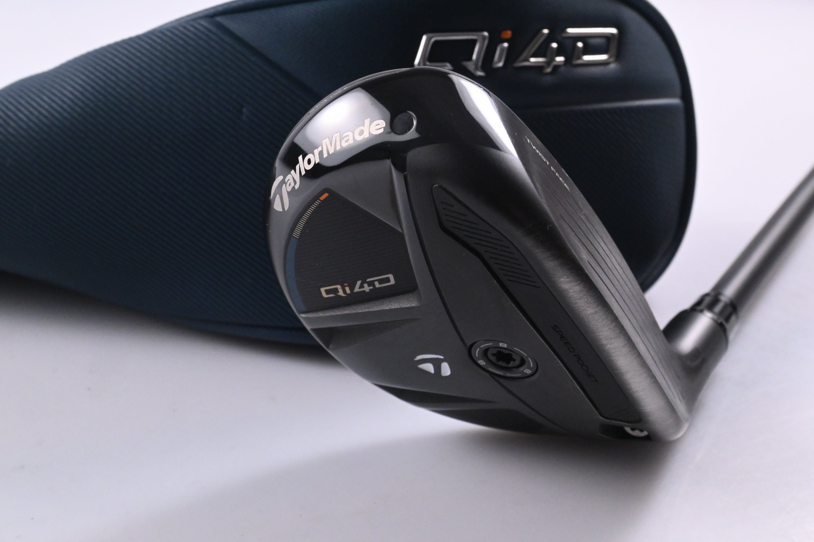 Taylormade Qi4D #4 Hybrid / 22 Degree / Regular Flex Reax 65 Shaft