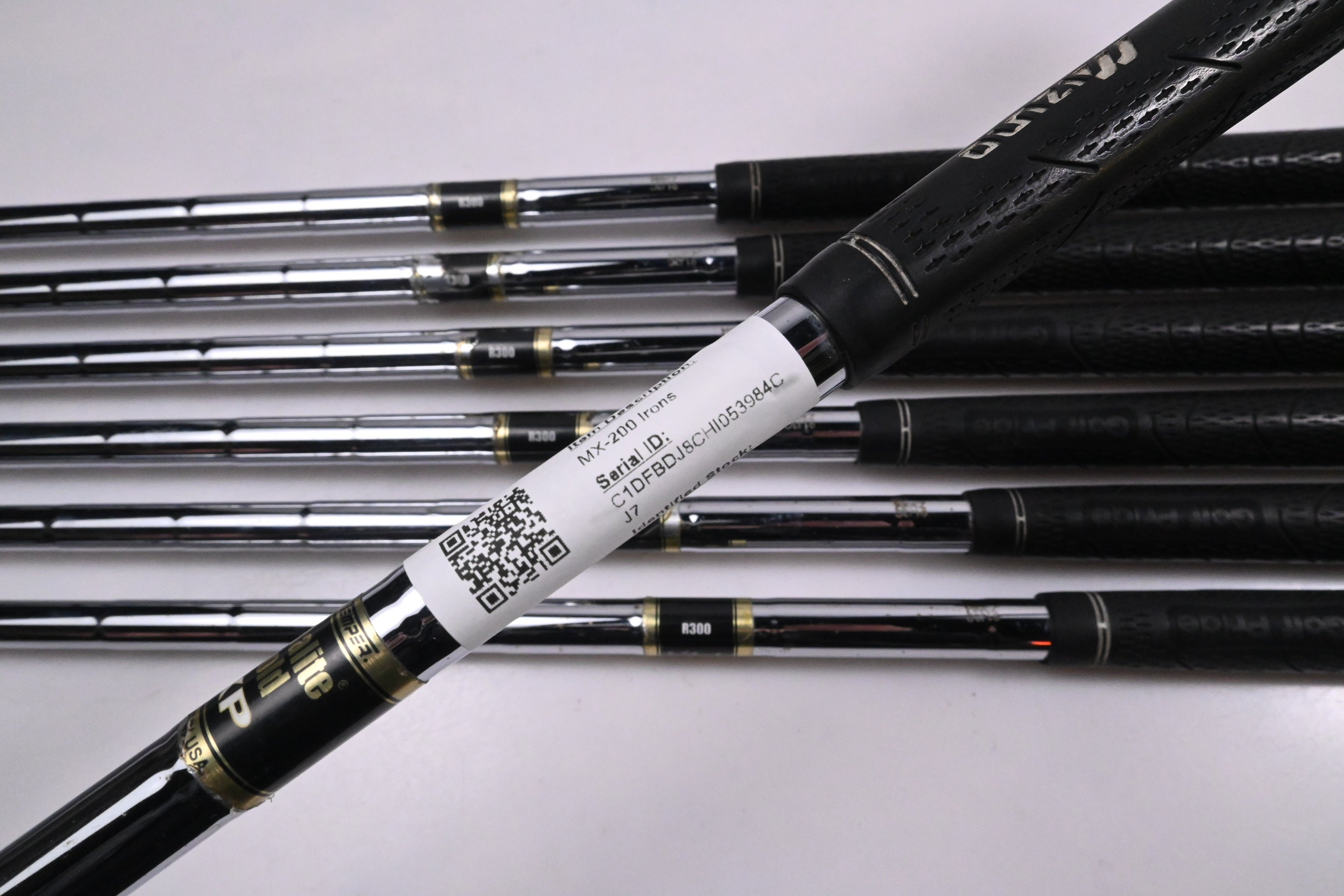 Mizuno MX-200 Irons / 4-PW / Regular Flex DynaLite Gold XP R300 Shafts