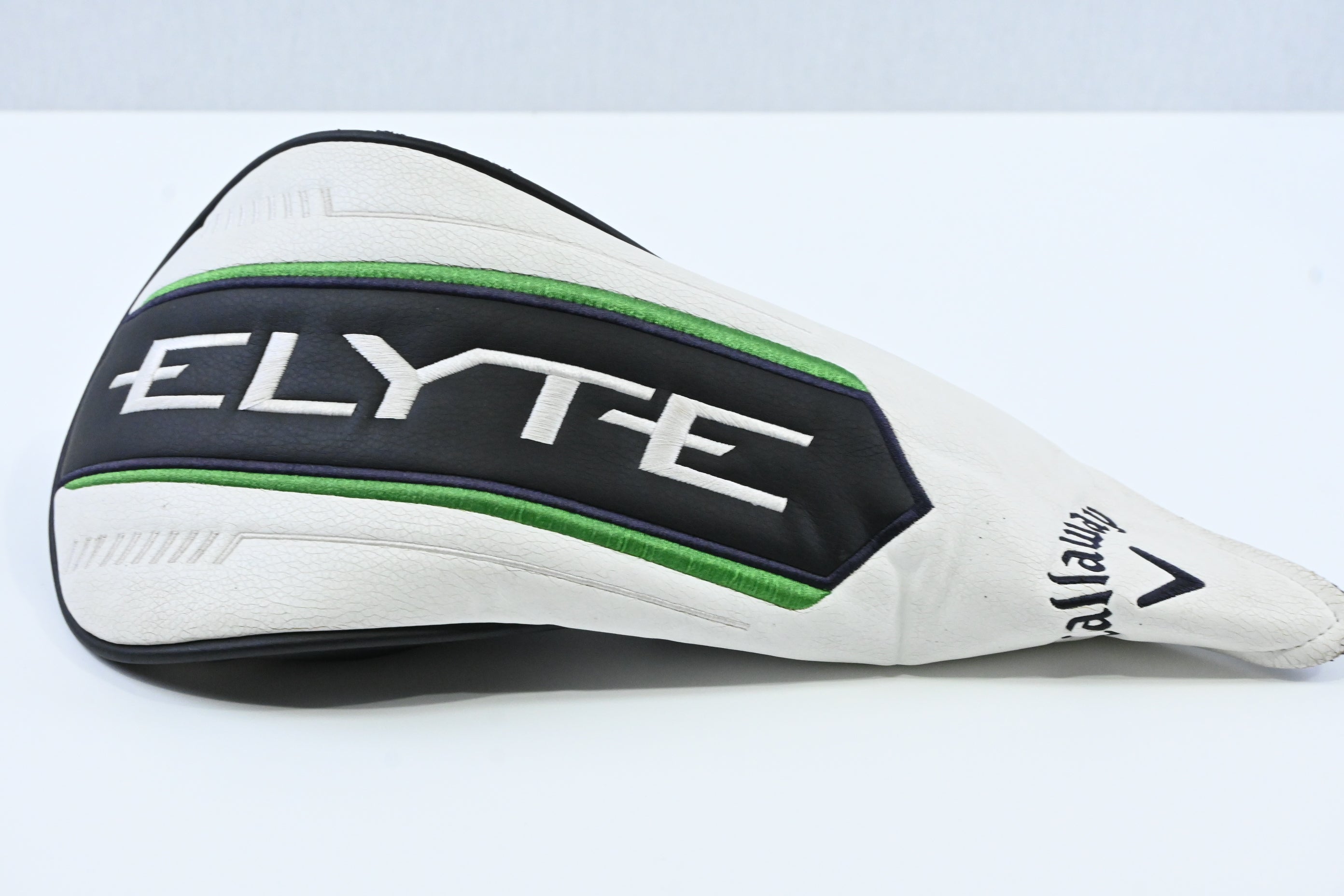 Callaway Elyte Driver / 10.5 Degree / Regular Flex Vanquish 4 Shaft