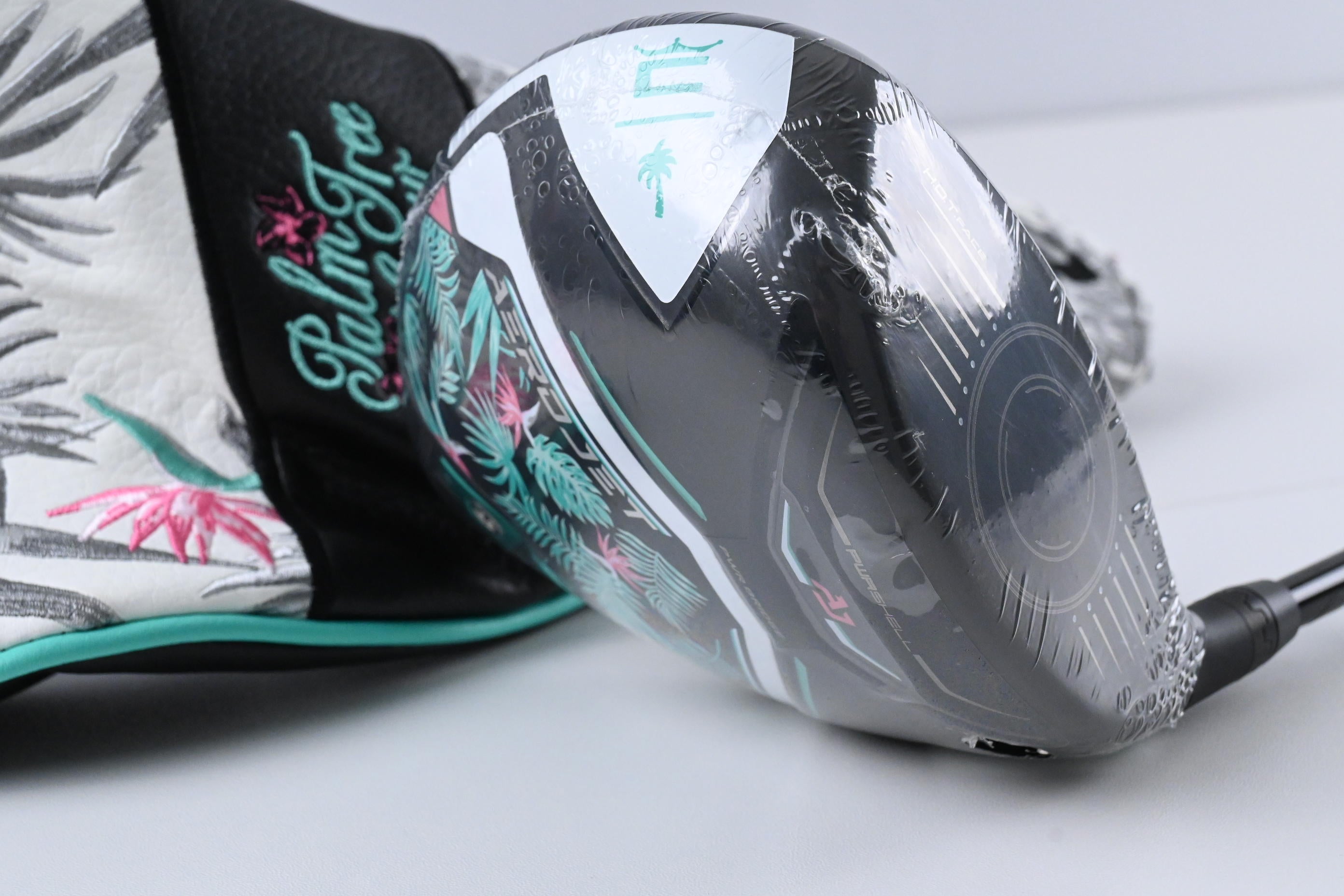 Cobra Aerojet Palm Tree Crew Driver / 10.5 Degree / Regular Flex Kai'li White