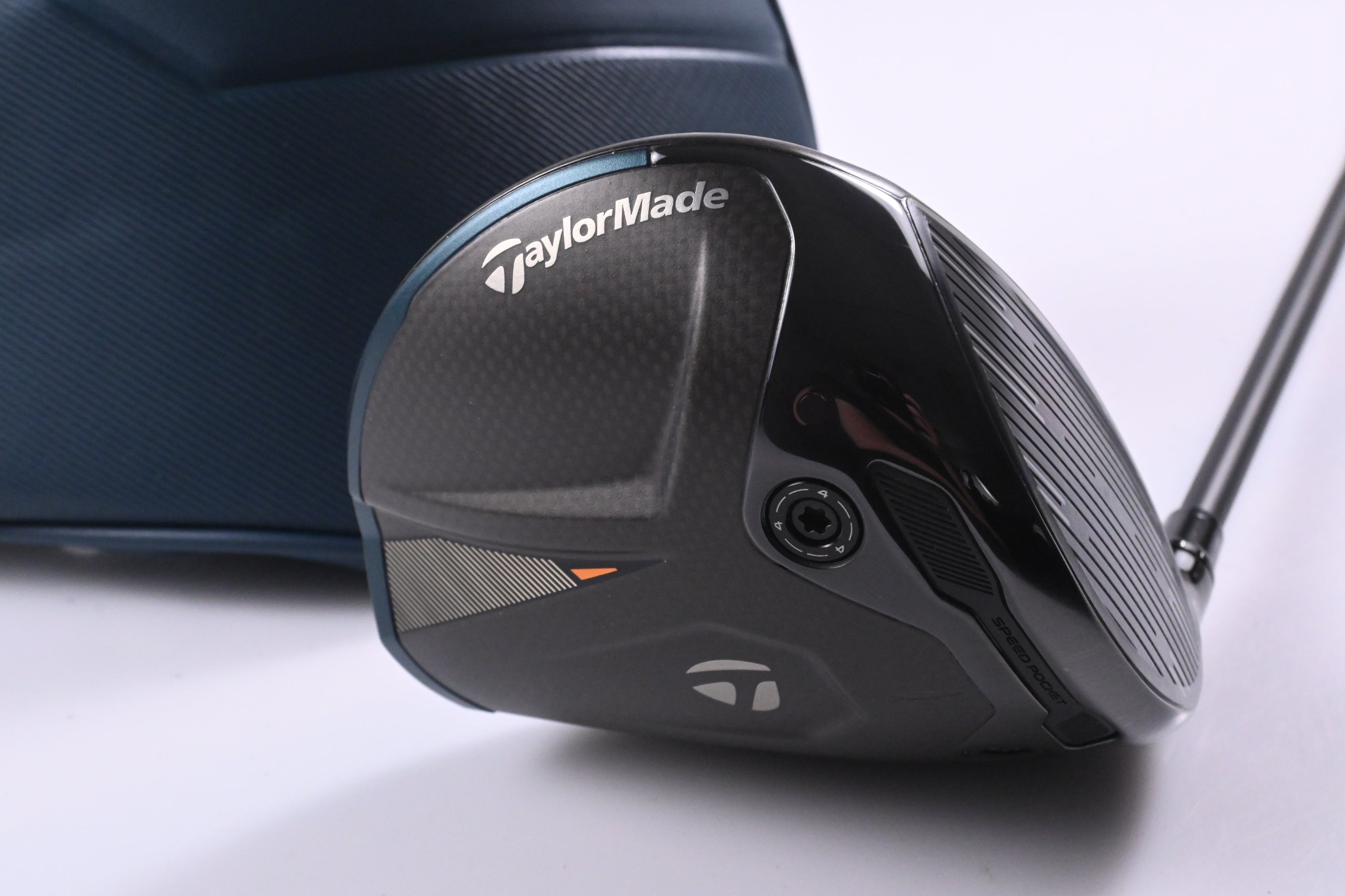 Taylormade Qi4D Driver / 10.5 Degree / Stiff Flex Mitsubishi Reax 50 Shaft