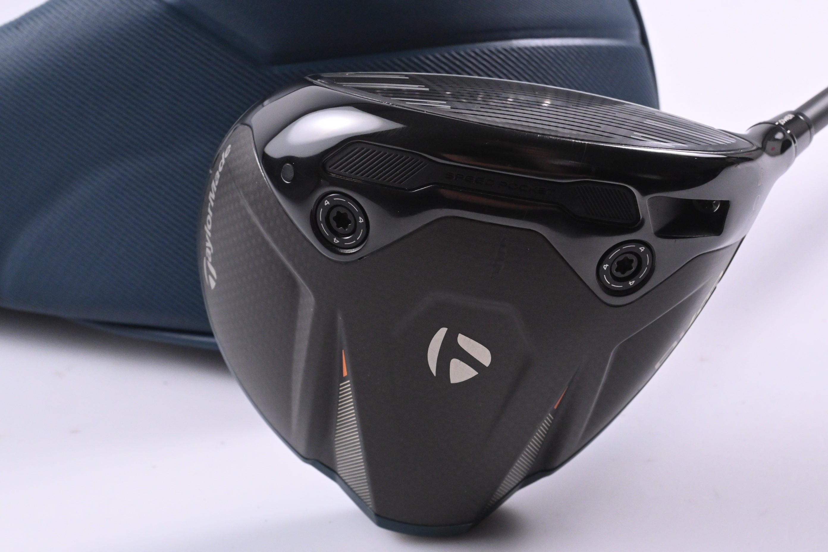 Taylormade Qi4D Driver / 10.5 Degree / Stiff Flex Mitsubishi Reax 50 Shaft
