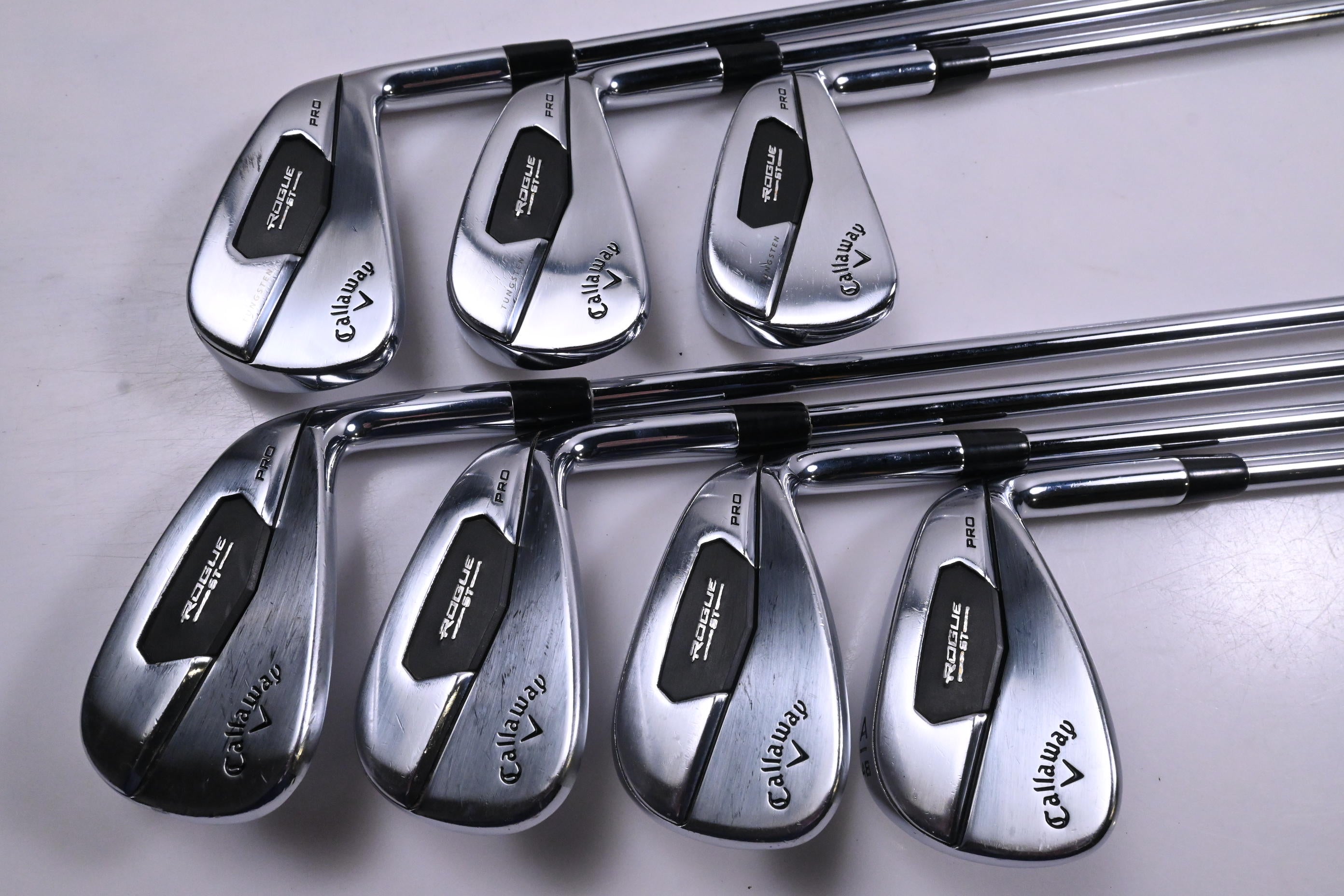 Callaway Rogue ST Pro Irons / 5-PW+GW / Stiff Flex Rifle Tour Flighted 105