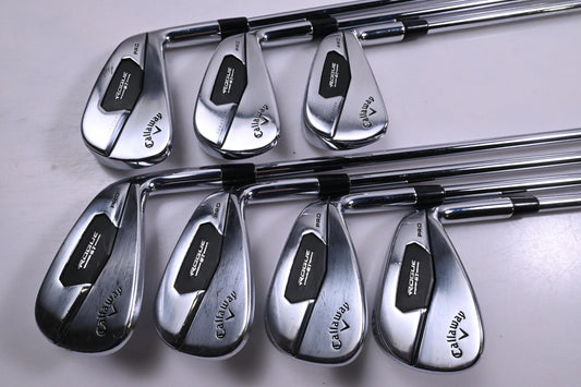 Callaway Rogue ST Pro Irons / 5-PW+GW / Stiff Flex Rifle Tour Flighted 105