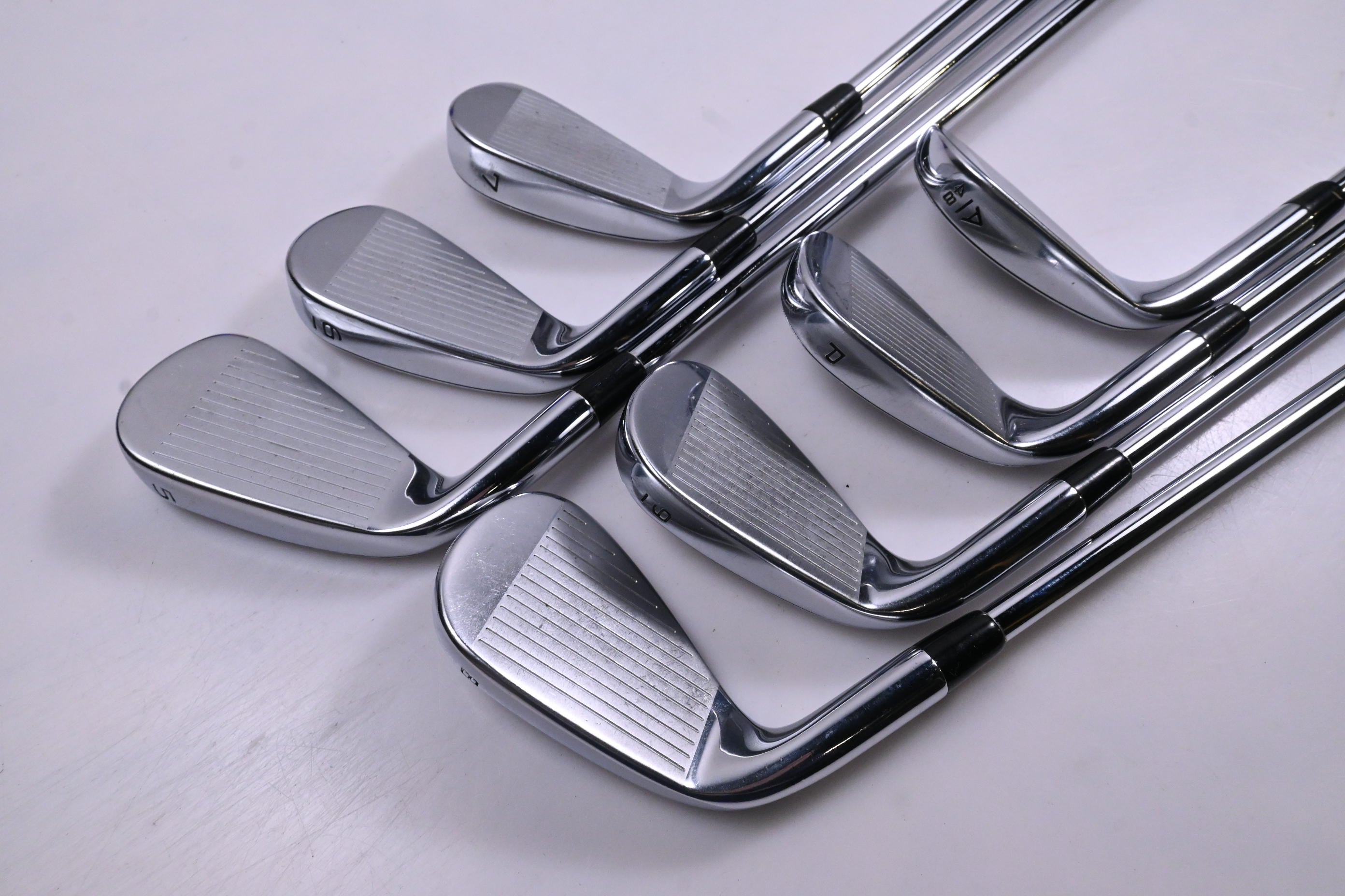Callaway Rogue ST Pro Irons / 5-PW+GW / Stiff Flex Rifle Tour Flighted 105