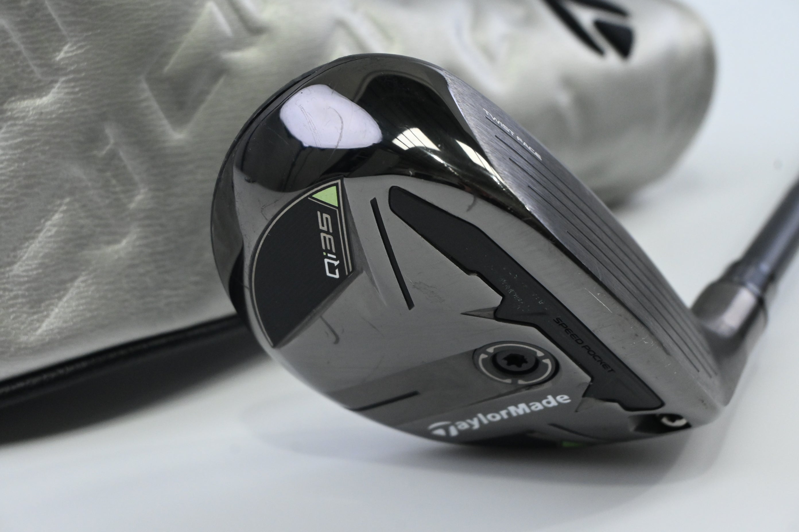 Taylormade Qi35 #2 Hybrid / 17 Degree / Senior Flex Pro Force V2 55 Shaft