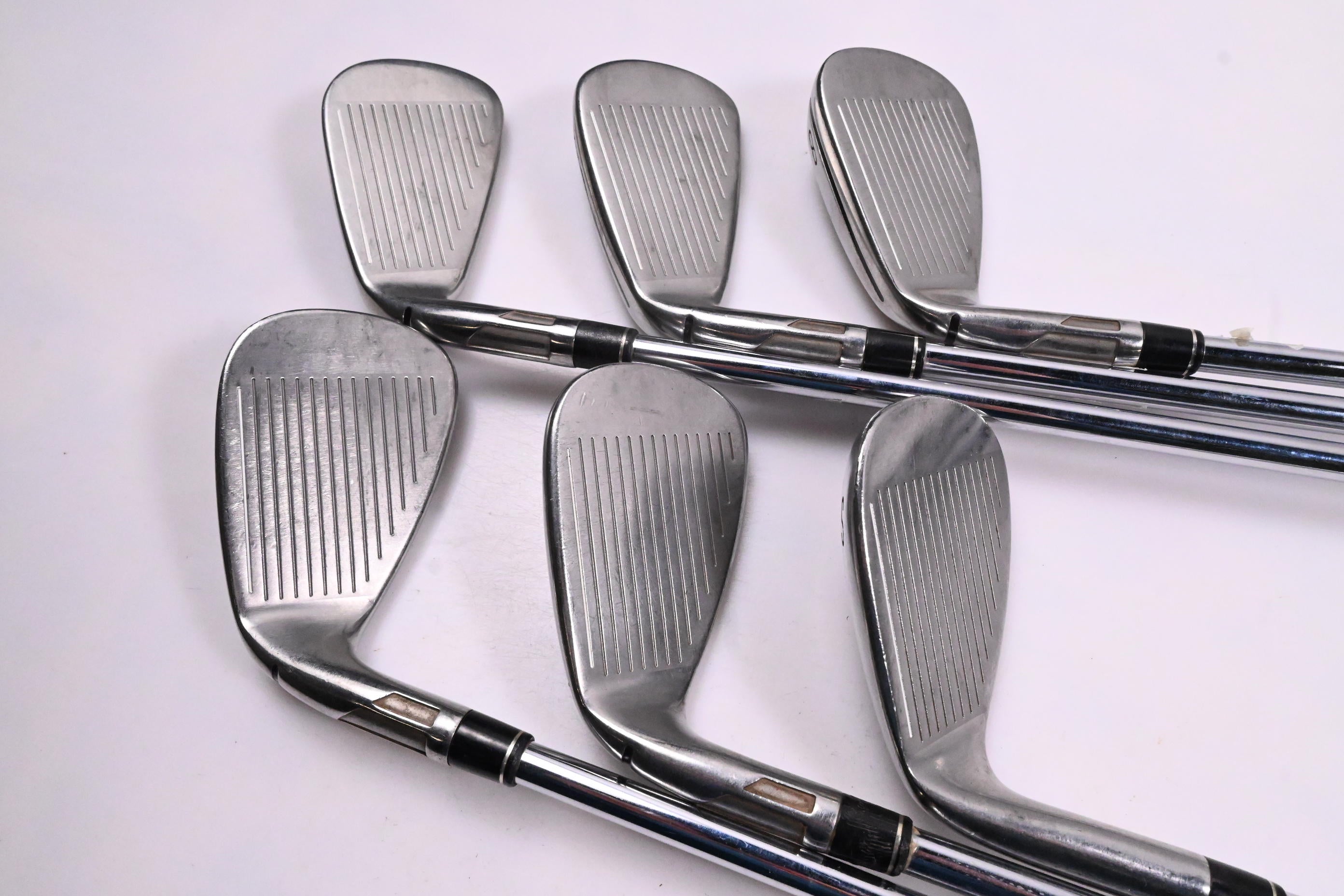 Taylormade SIM2 Max Irons / 6-PW+SW / Regular Flex KBS MAX MT 85 Shafts