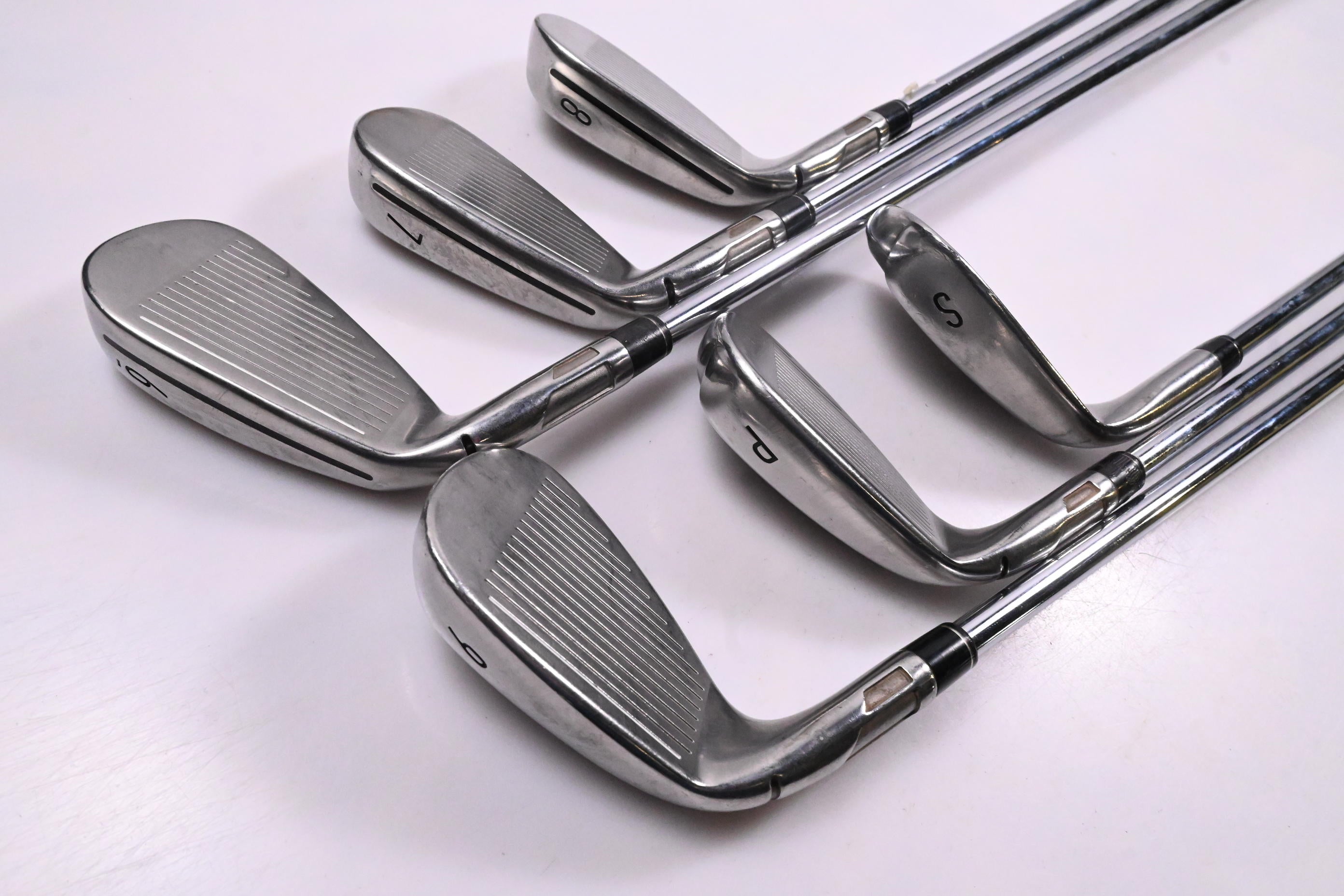 Taylormade SIM2 Max Irons / 6-PW+SW / Regular Flex KBS MAX MT 85 Shafts
