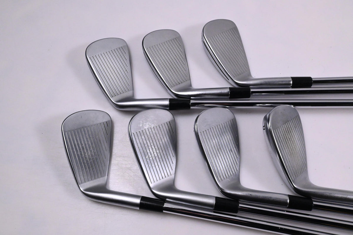 Taylormade P790 2021 Irons / 4-PW / Regular Flex Elevate 95 Shafts