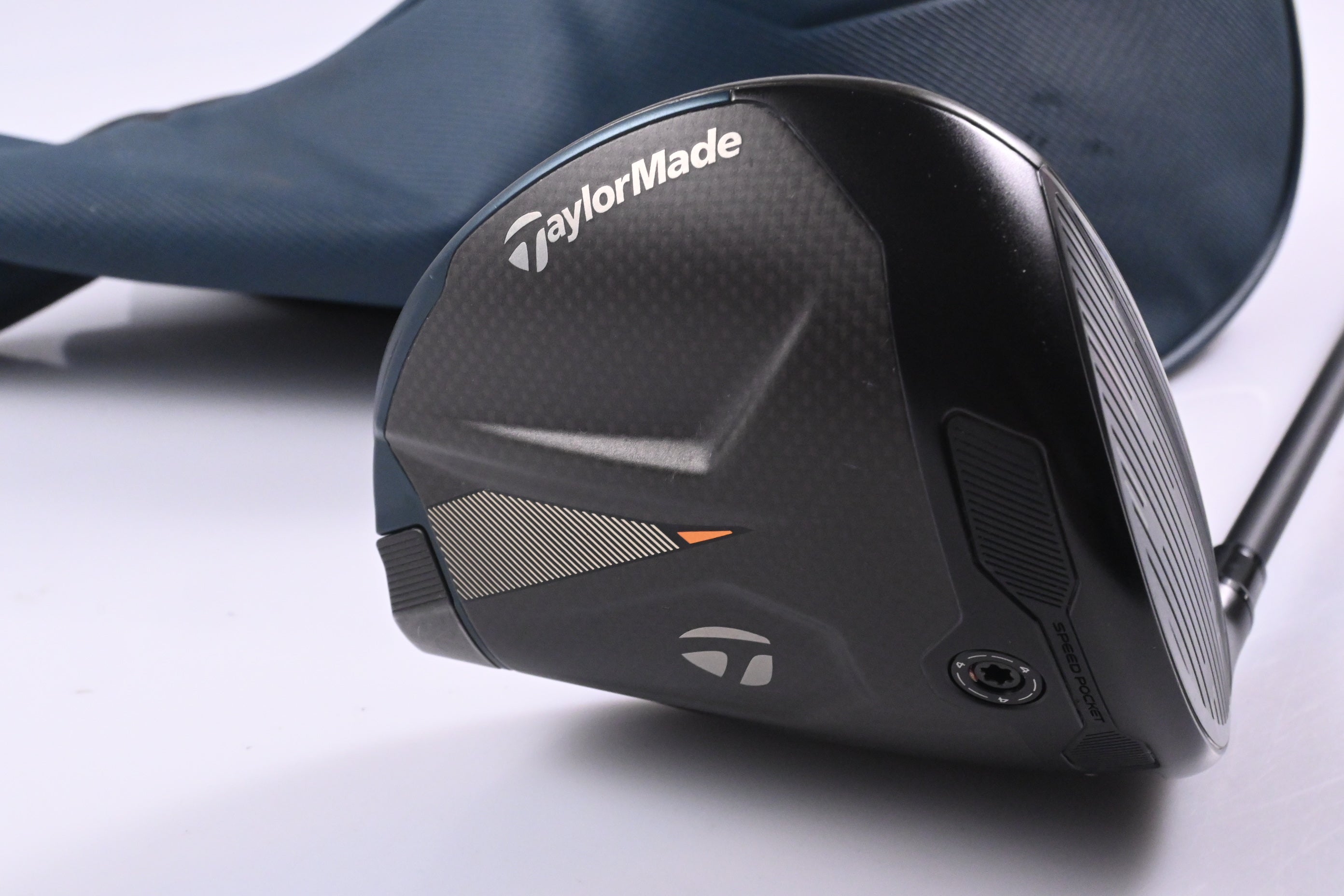 Taylormade Qi4D Max Driver / 10.5 Degree / Regular Flex Mitsubishi Reax 50 Shaft