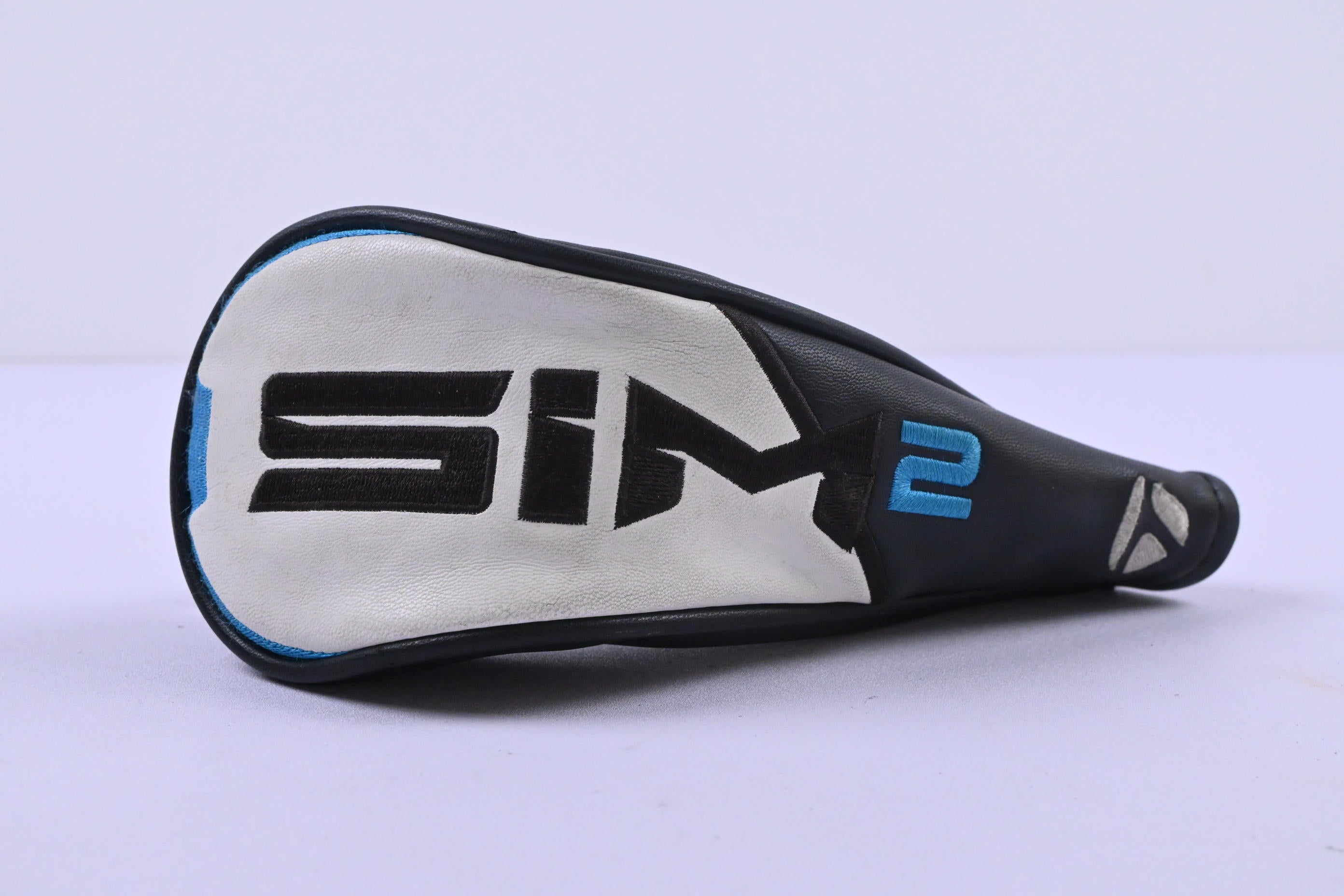 Taylormade SIM2 Max #4 Hybrid / 22 Degree / Stiff Flex Fujikura Ventus Blue 7