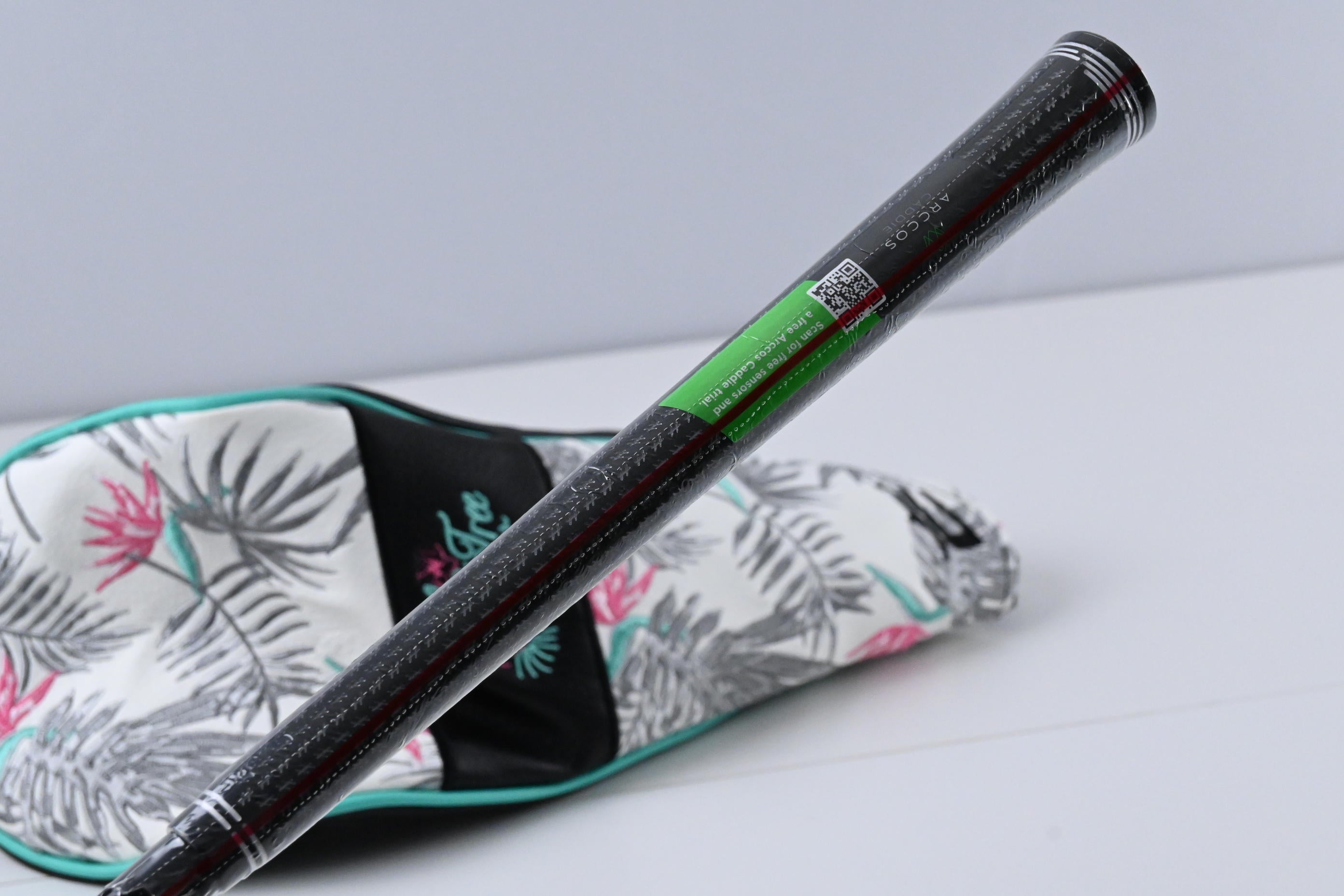 Cobra Aerojet Palm Tree Crew Driver / 10.5 Degree / Regular Flex Kai'li White