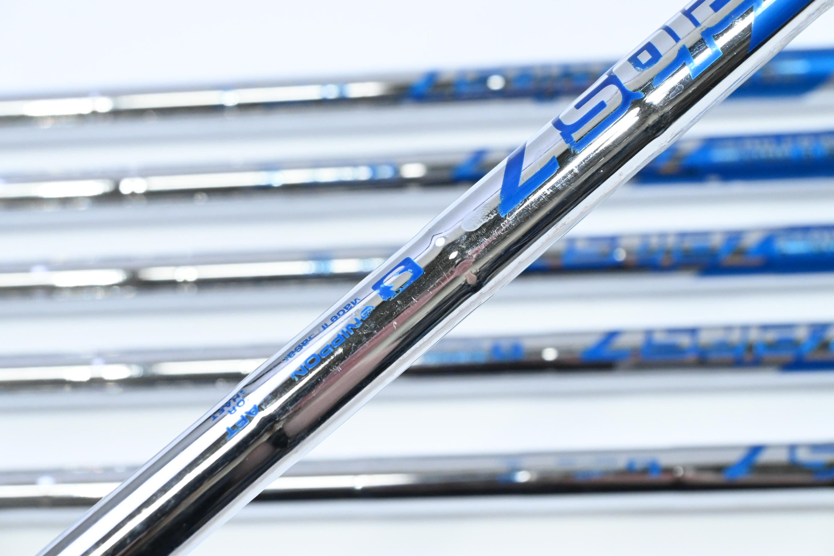 Srixon Z-585 Irons / 5-PW / Stiff Flex NS Pro Zelos 7 Shafts