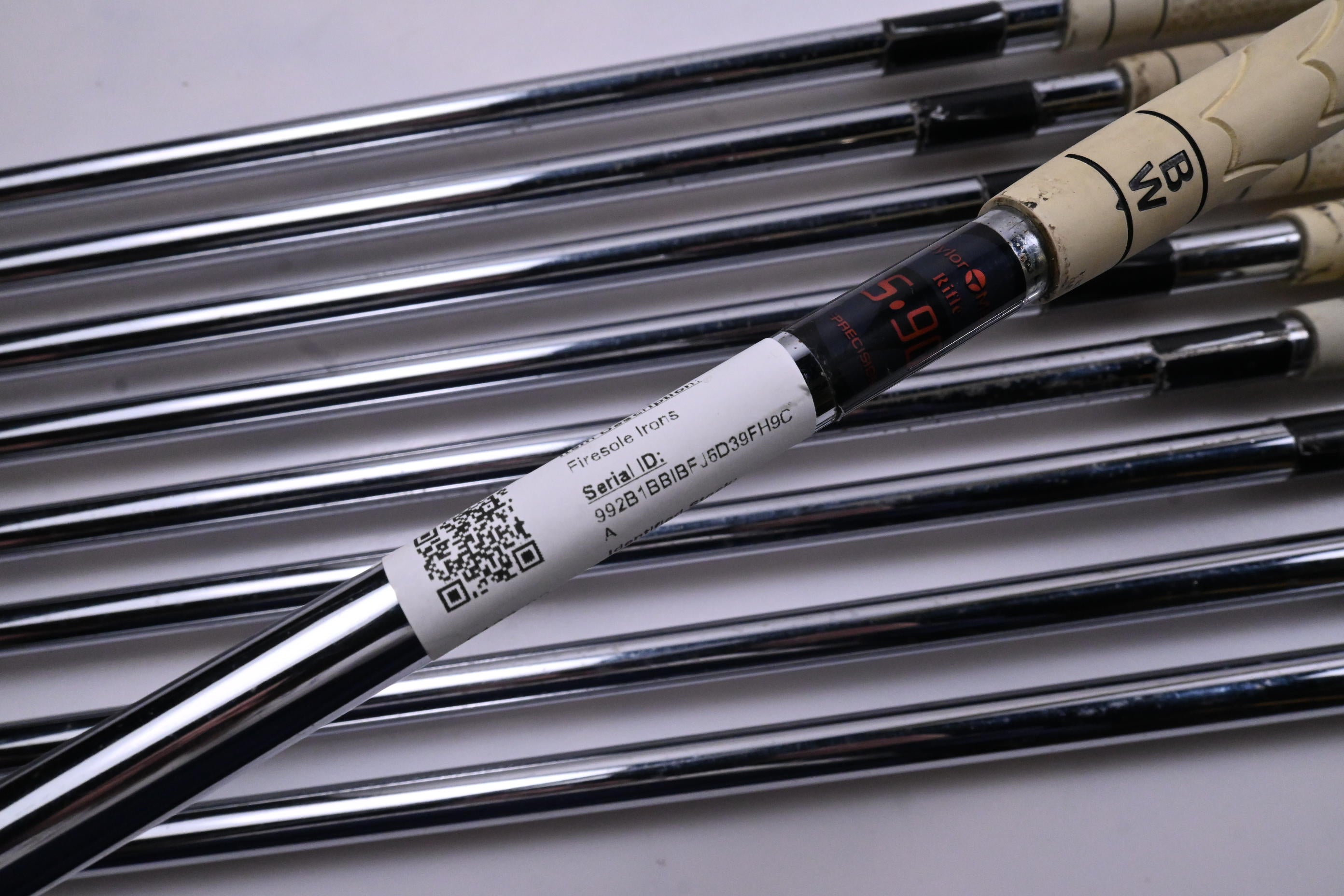 Taylormade Firesole Irons / 3-PW+SW / Stiff Flex Taylormade 90 Shafts