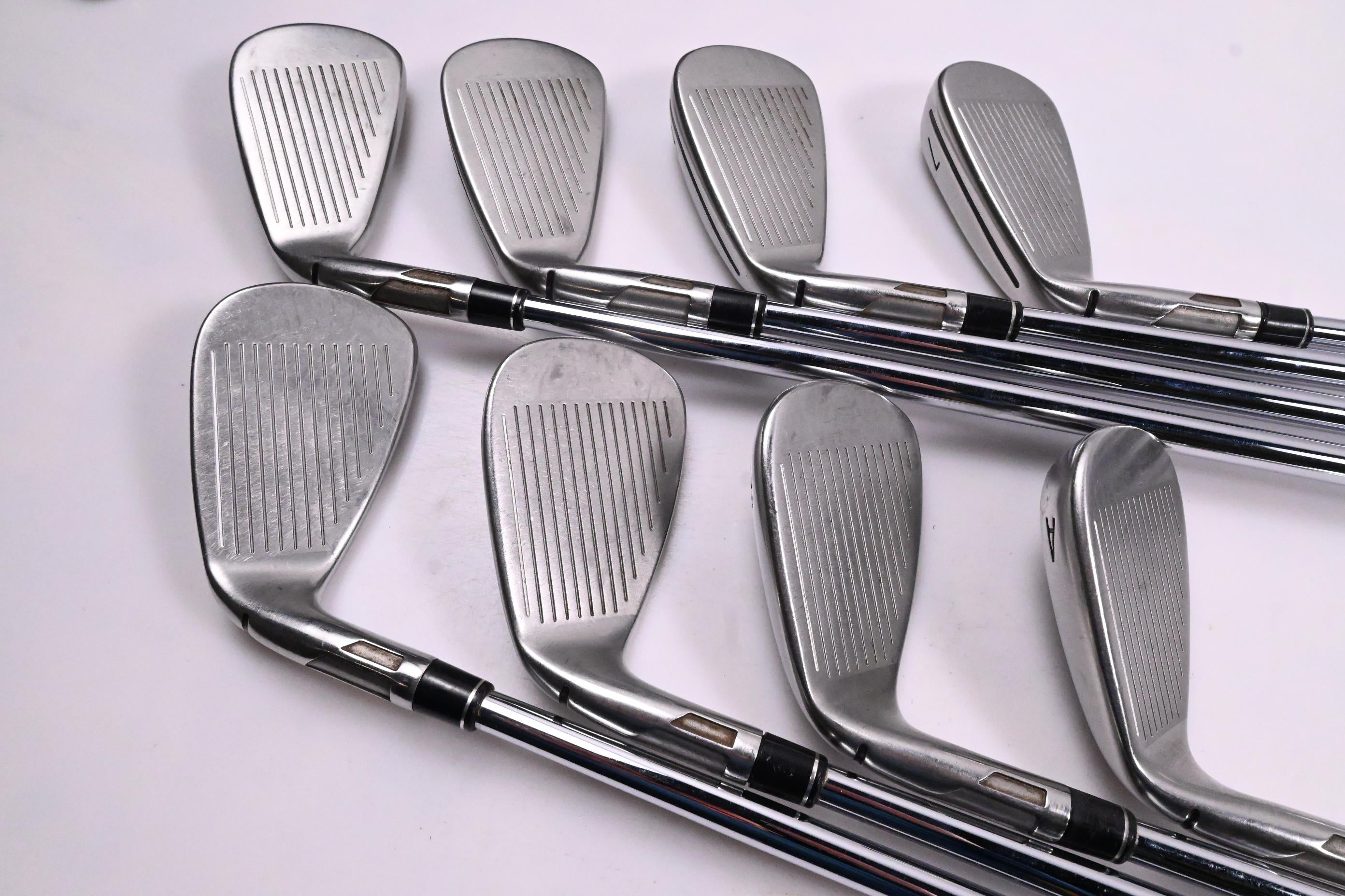 Taylormade SIM2 Max Irons / 4-PW+GW / Regular Flex Dynamic Gold 105 R300