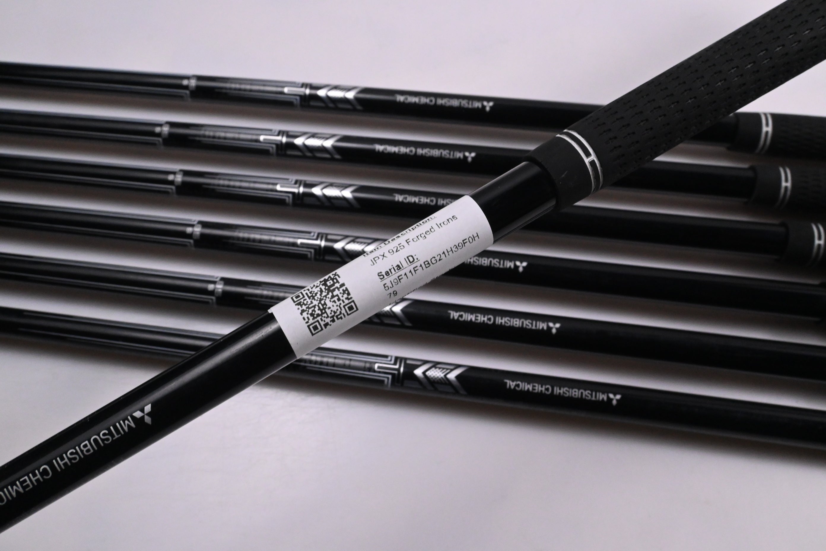 Mizuno JPX 925 Forged Irons / 5-PW+GW / Stiff Flex MMT 85 Shafts
