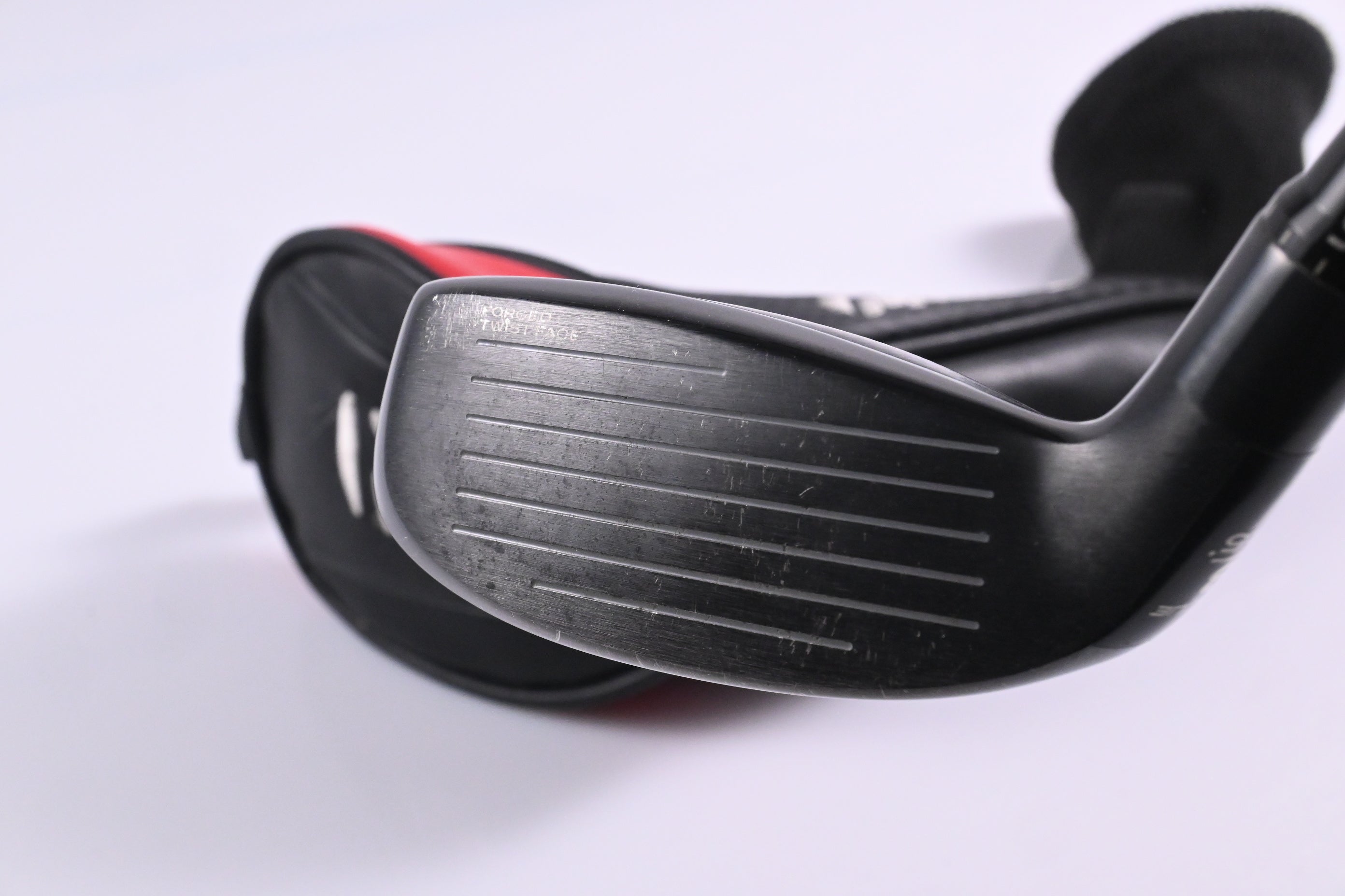 Taylormade Stealth Plus #3 Hybrid / 19.5 Degree / Stiff Flex HZDRUS Smoke RDX Red 80
