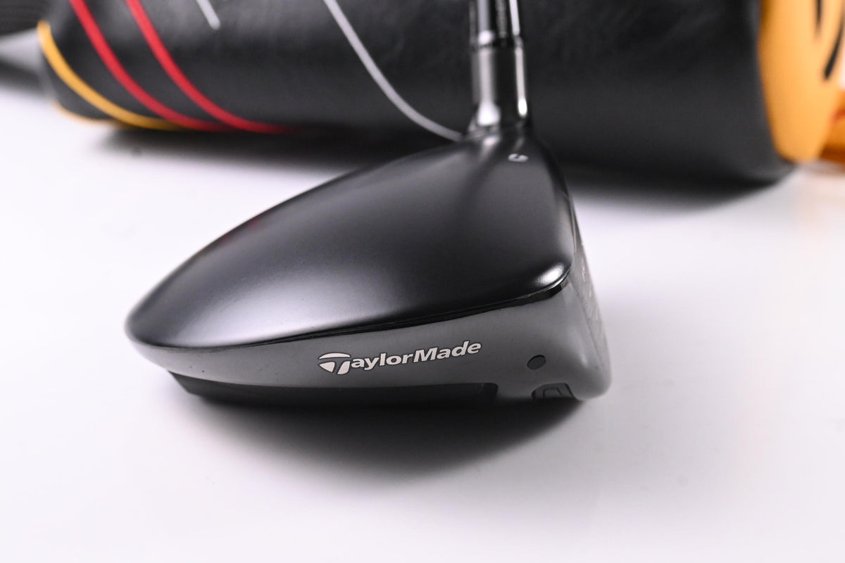 Taylormade R7 Quad Mini Driver / 13.5 Degree / X-Flex Kai`li Dark Waves White 60